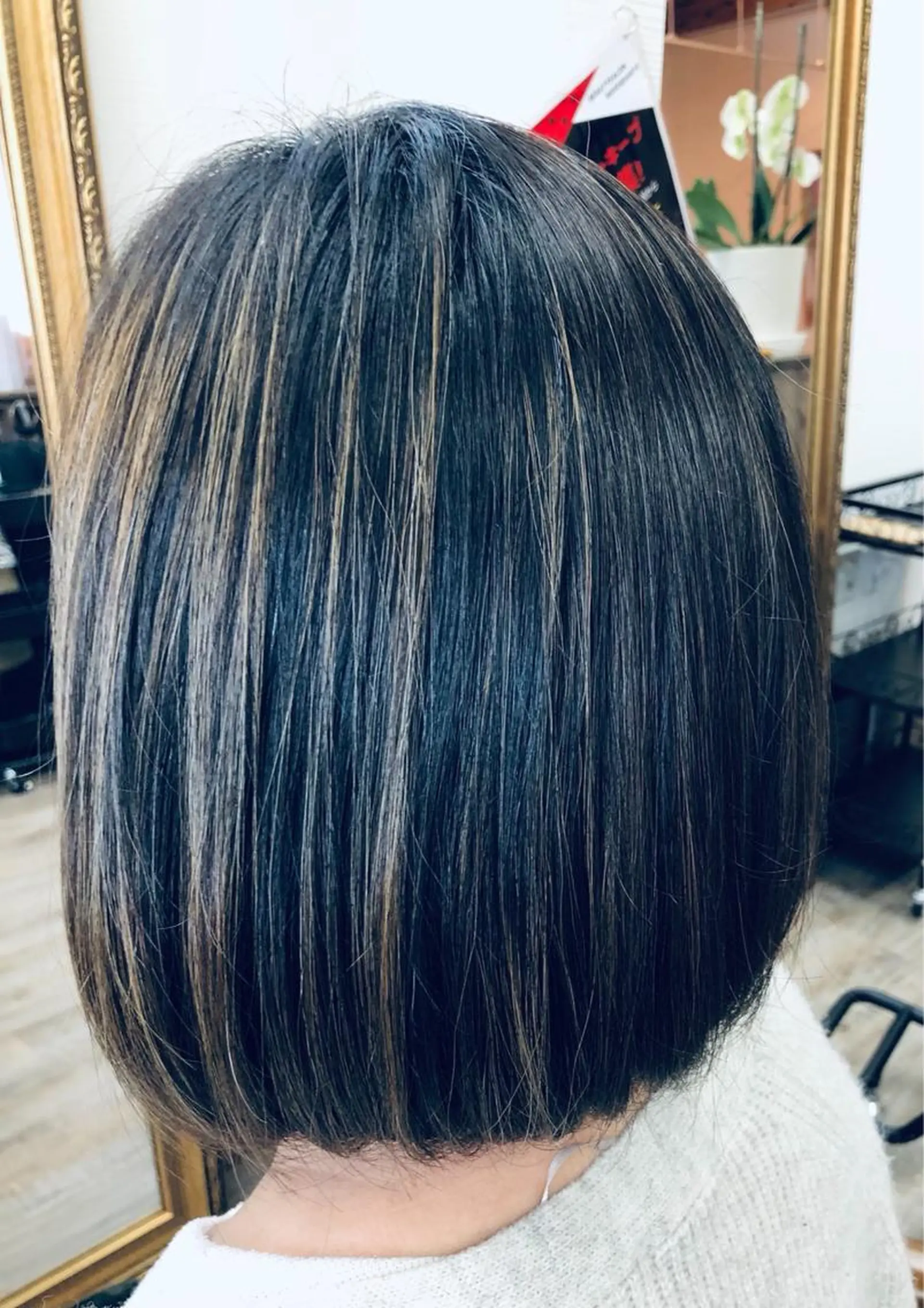 カラー 相内 満理子のヘアスタイル