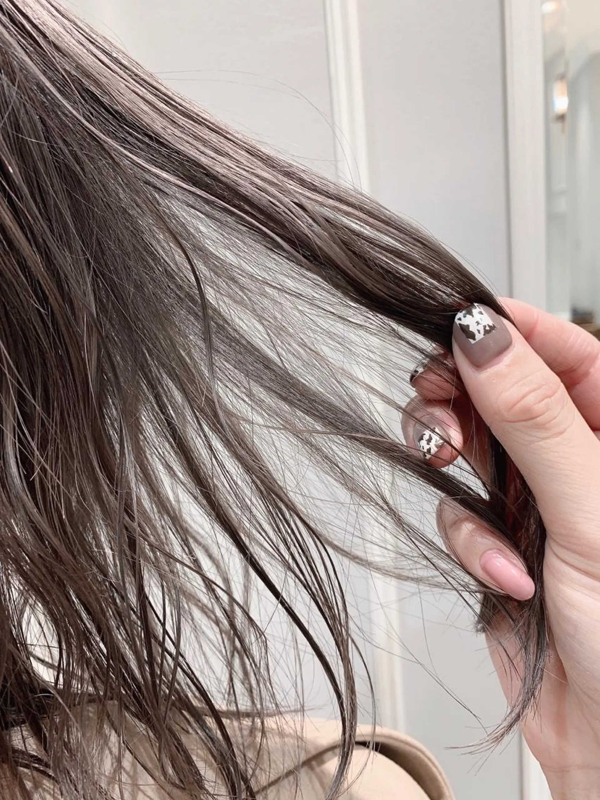 ミディアム カラー グレージュ ヘアカラー トリートメント 🦖鶴岡香純🦖 産休中のヘアスタイル