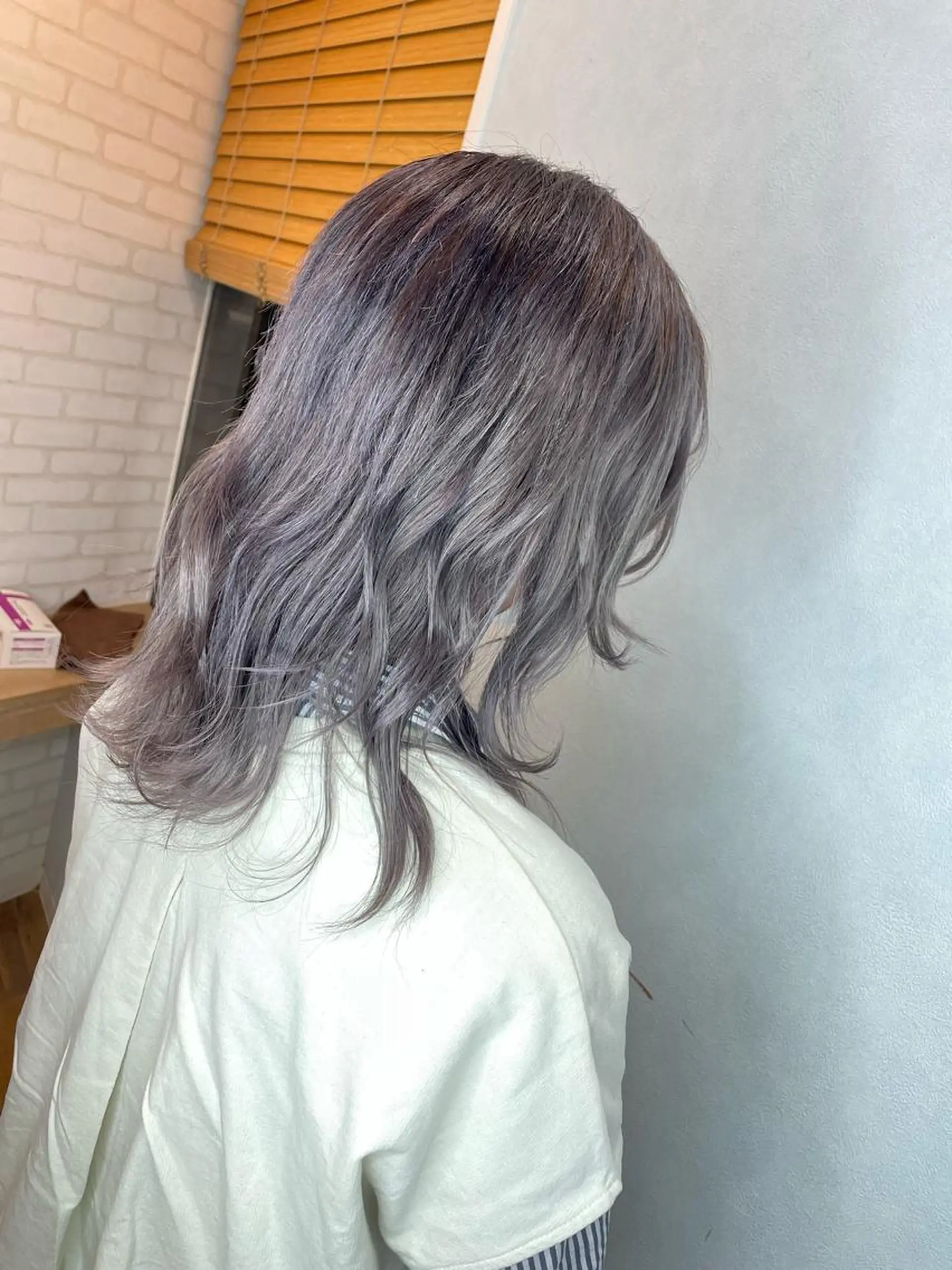 セミロング カラー ヘアアレンジ 🔥ハイトーンカラー ギャルNAOKI🔥のヘアスタイル