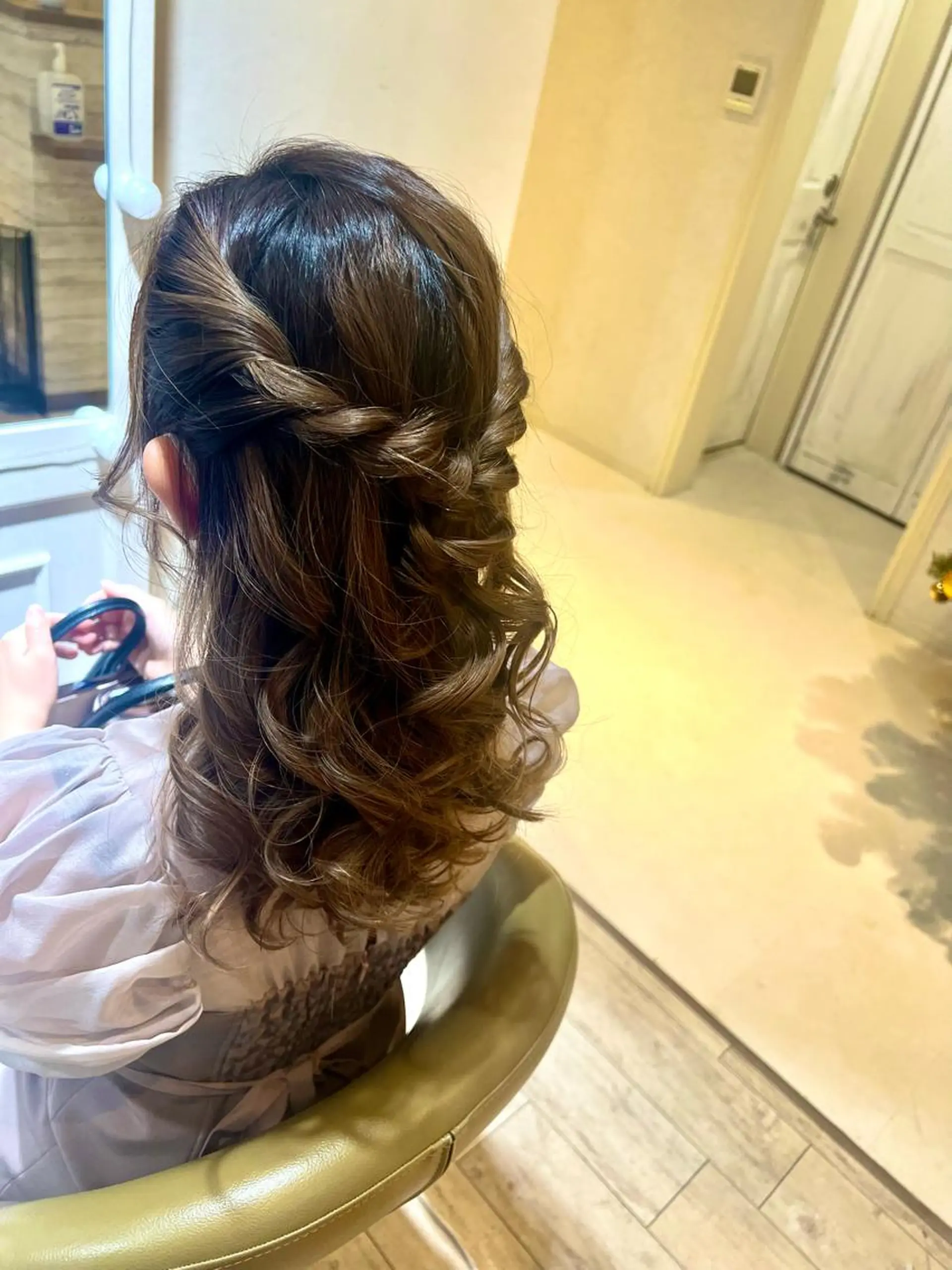 ロング ヘアアレンジ ハーフアップ 人見知りさんでも安心 奥田 里佳子のヘアスタイル