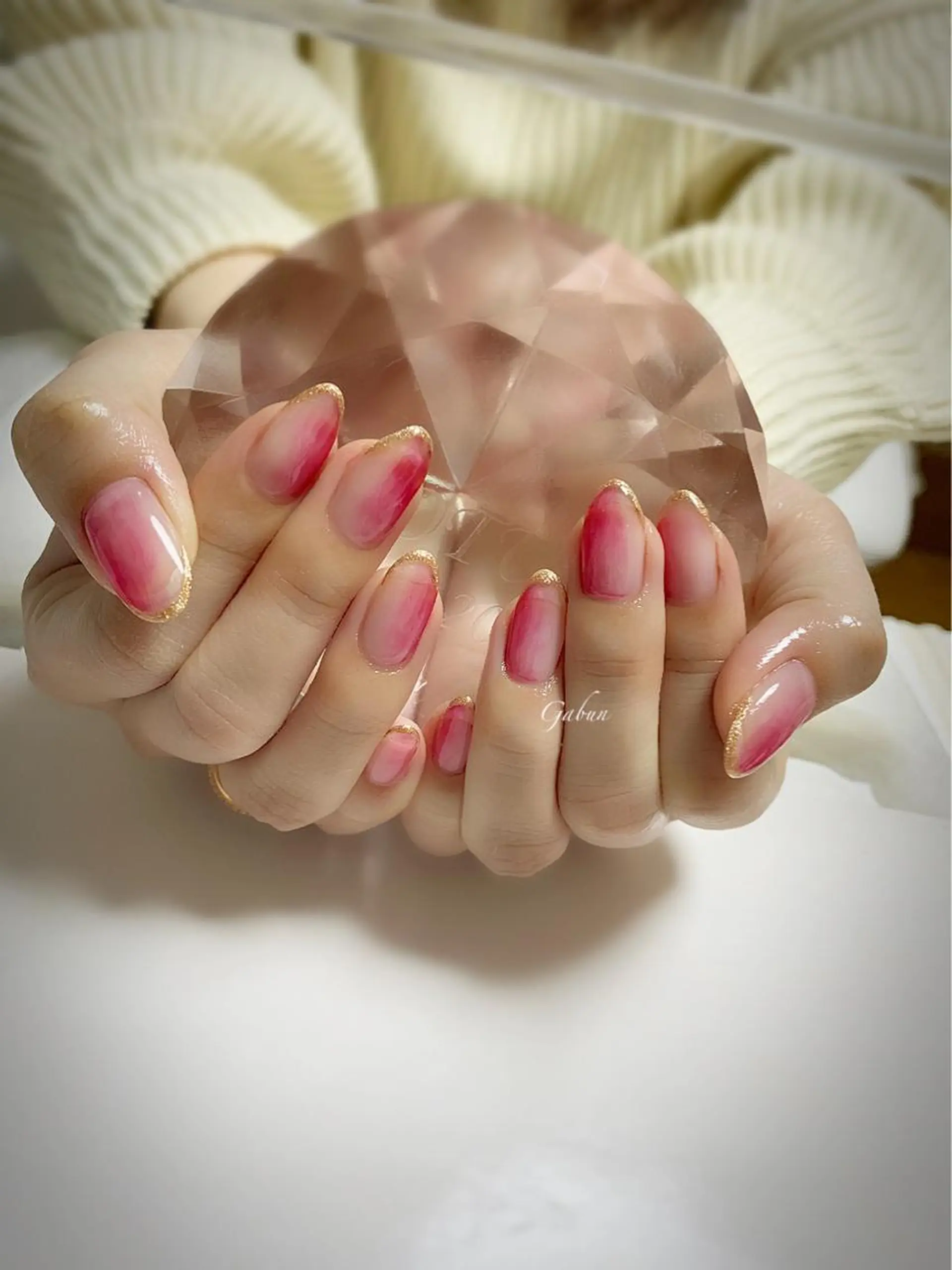 ミディアム ネイル LOTUS ネイルサロンのネイルデザイン