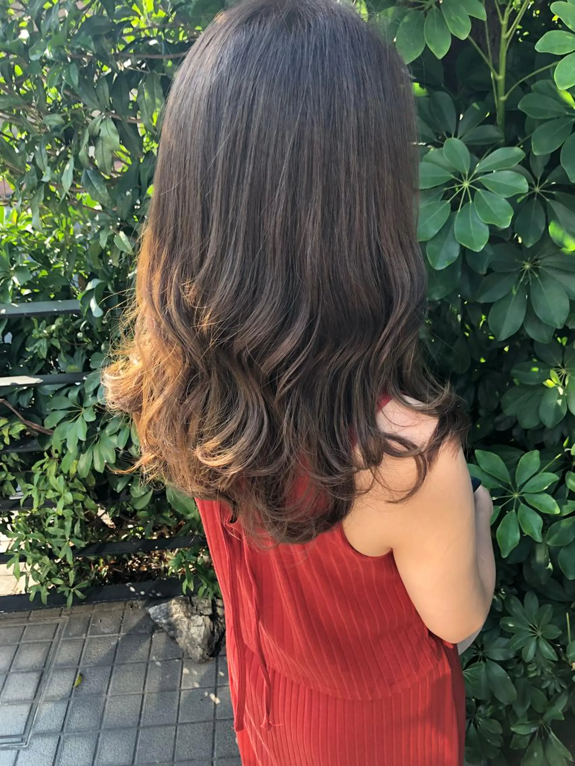 ロング カラー THE DAY所属・AKI HASHIMOTOのヘアスタイル