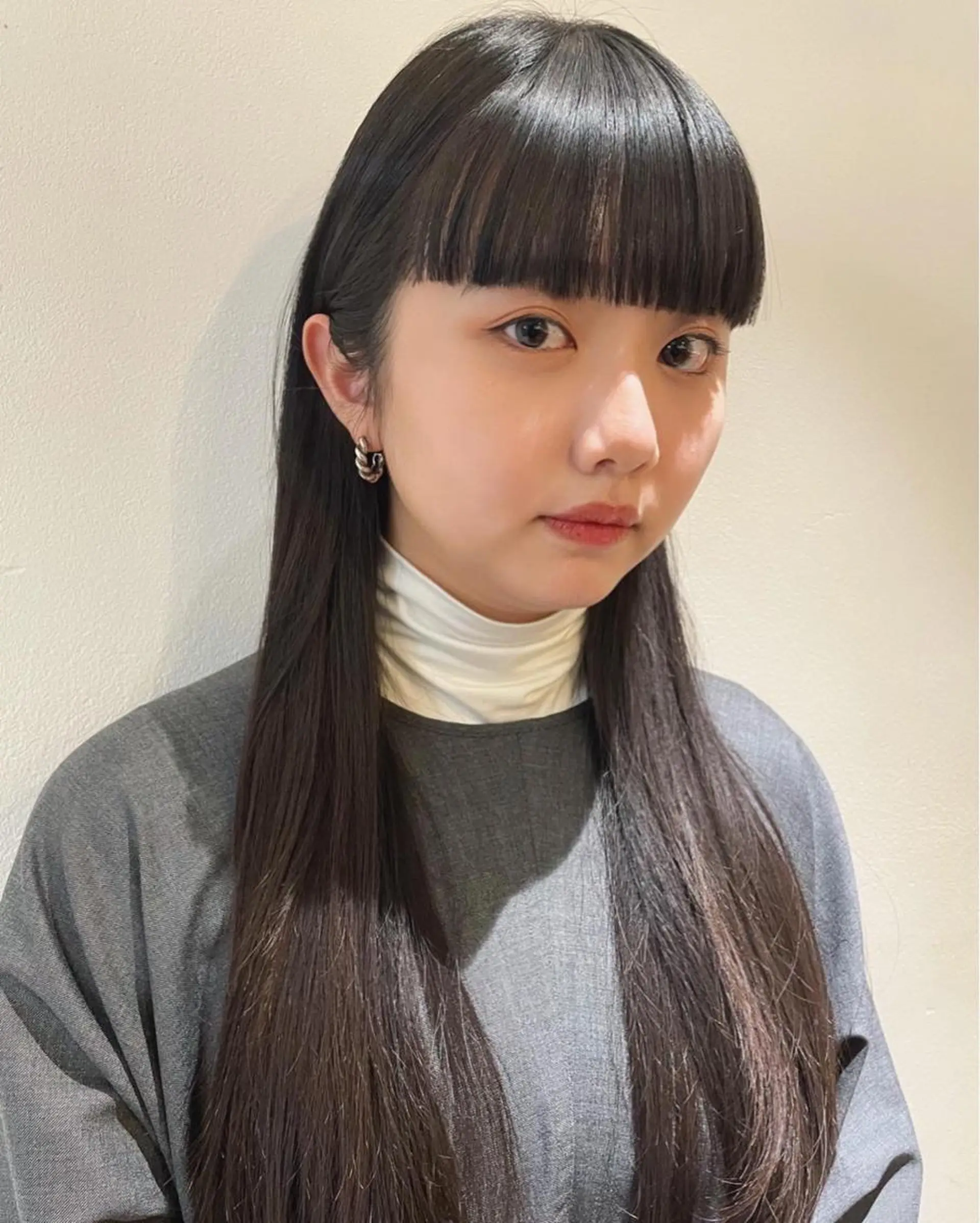 ロング ロング ワイドバング カット トリートメント Loom.所属・村上雅人 ナチュラルモードのヘアスタイル