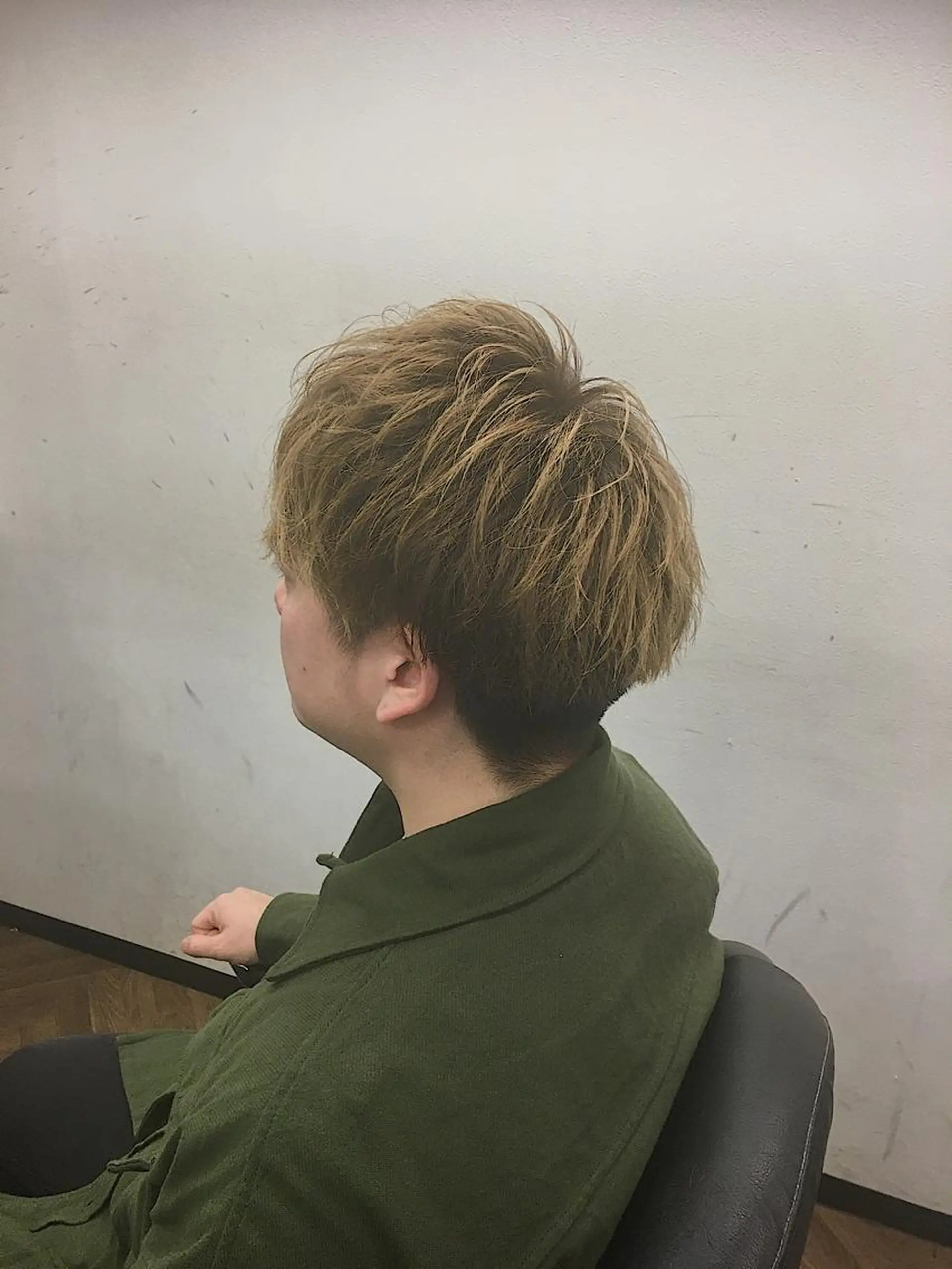 ミディアム カラー ベージュカラー ブロンド ブロンドベージュ 前田賢生 ご新規様はNGのヘアスタイル