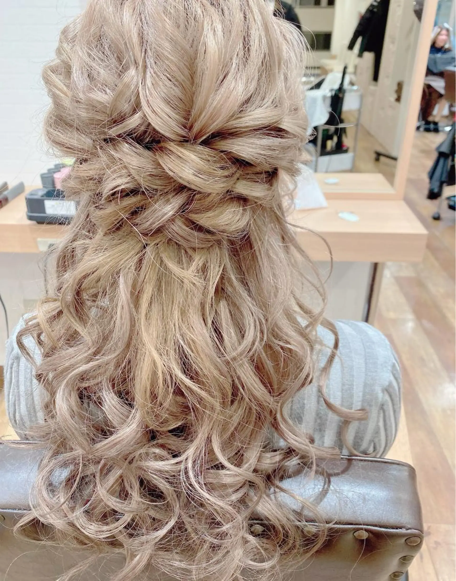 ヘアアレンジ ハーフアップ ヘアセット GRANLUSSO 〜グランルッソ駅前店所属・木口 嘉美のヘアスタイル