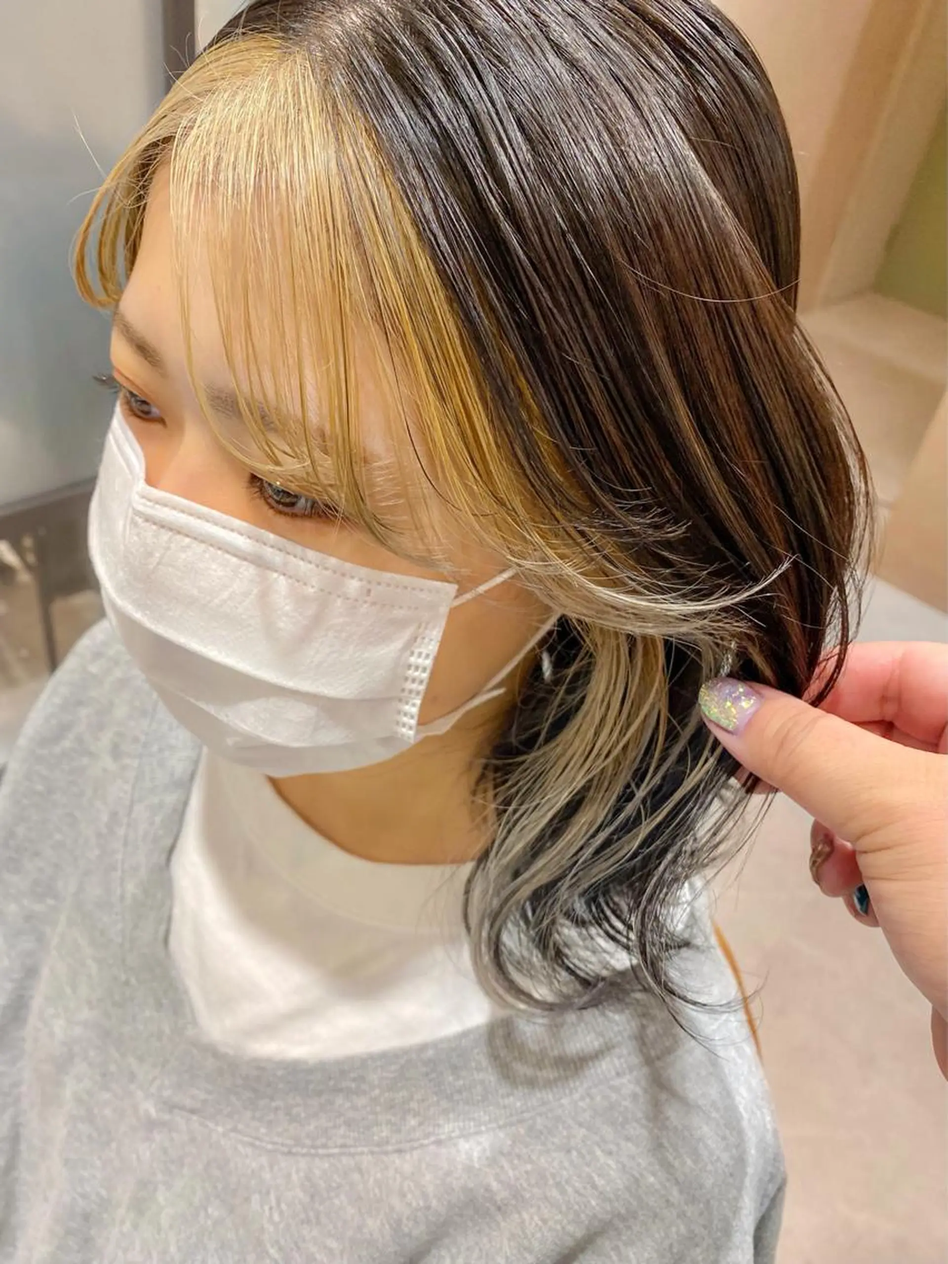 ミディアム カラー ミストバング  フェイスフレーミング louwe 武藤幸世のヘアスタイル