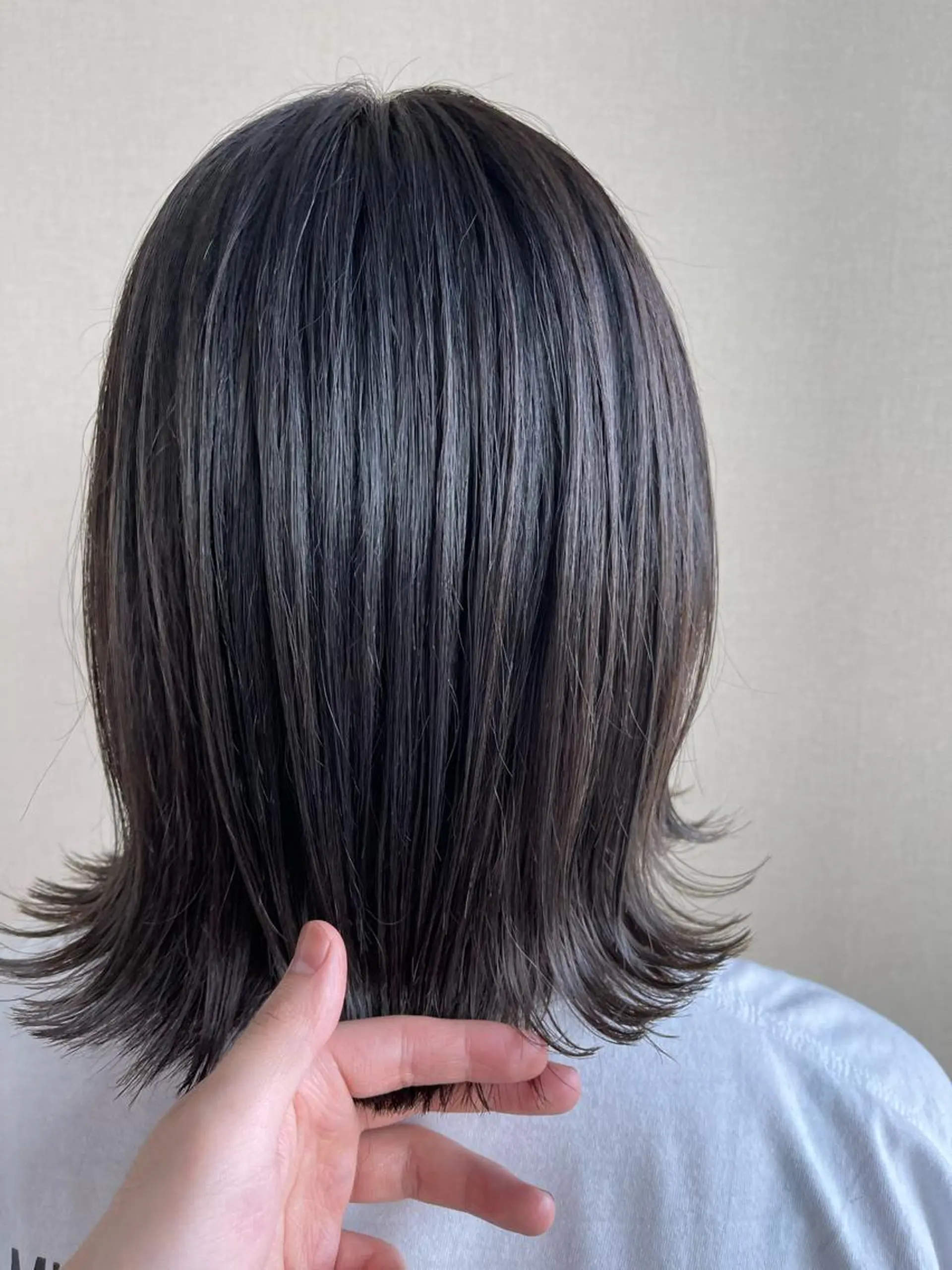 ミディアム 切りっぱなしボブ/ 蒲生四丁目/伊藤瑠唯のヘアスタイル