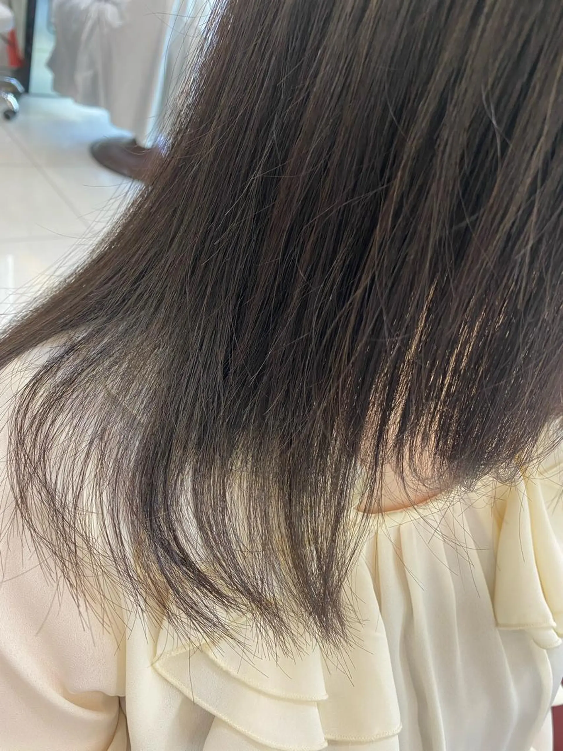 セミロング 瀬川 茉衣子のヘアスタイル
