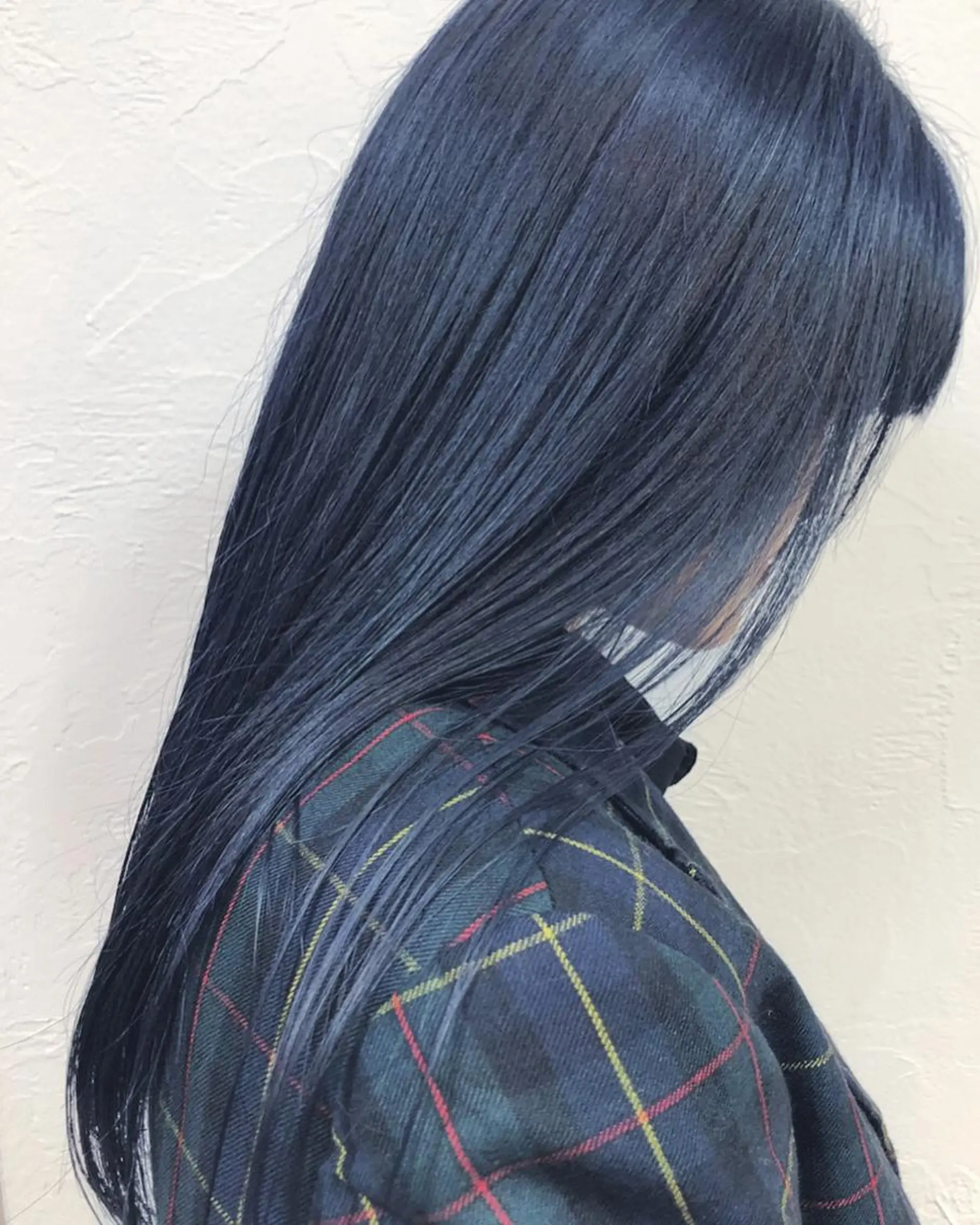 ロング カラー 黒髪 ブルーカラー ブルーブラック ネイビーカラー 💛🤍U too e’s 鎌倉🧸のヘアスタイル