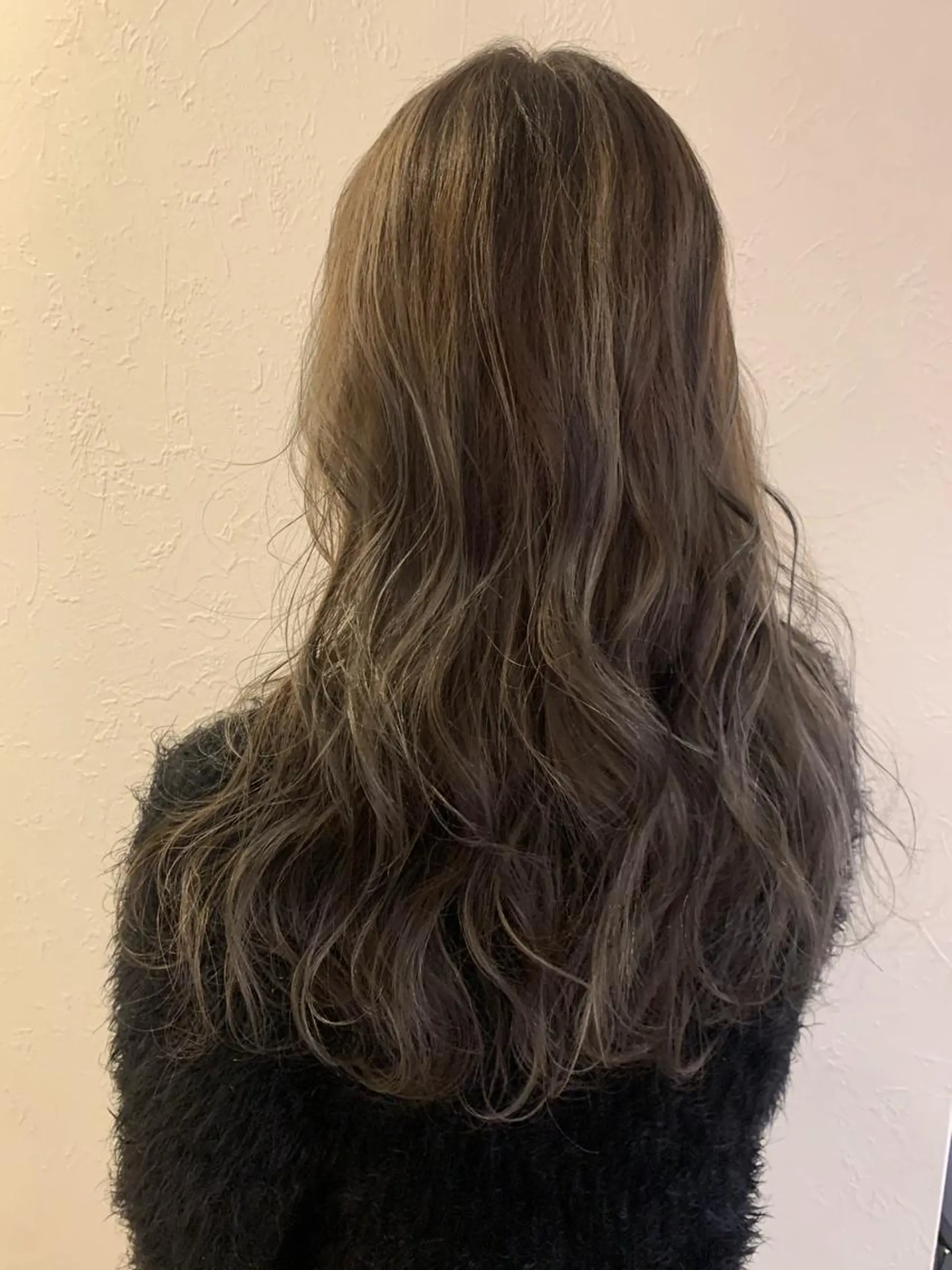 ロング カラー グレージュ ハイライトカラー シルバー ハイライト ヘアカラー m ā l o.🌷 サカモトマイコのヘアスタイル