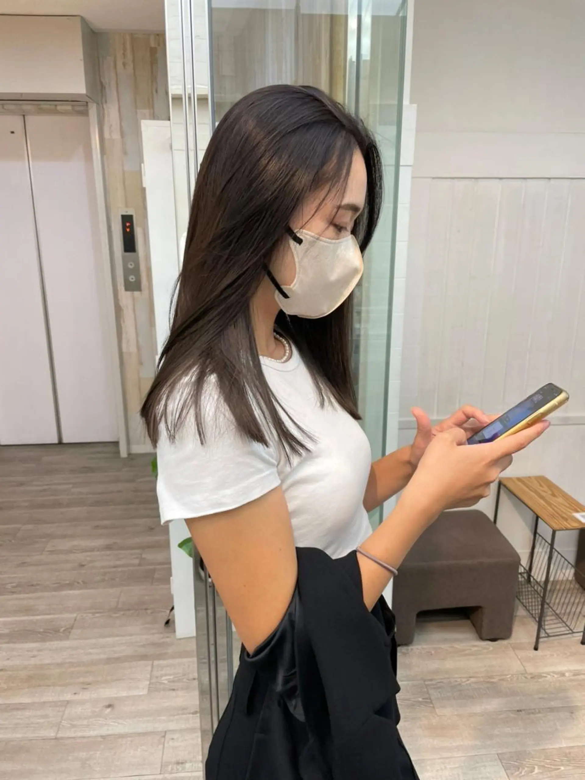 カラー ヘアアレンジ ミディアム パーマ アディクシーカラー アッシュ バレイヤージュ ベージュカラー ブリーチ newi 川崎店のヘアスタイル