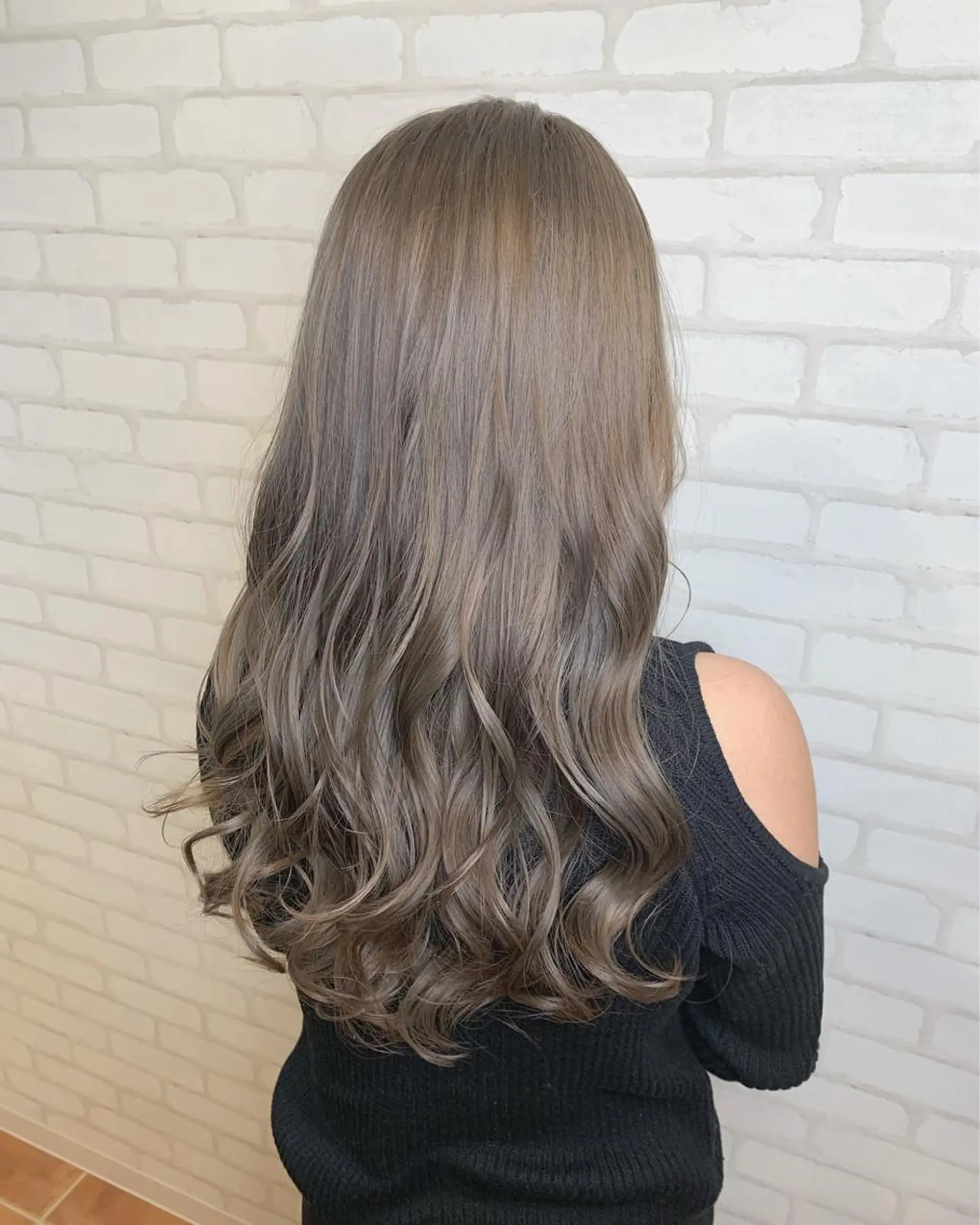 セミロング カラー ヘアアレンジ ✨艶髪✨透明感✨ 山内大樹のヘアスタイル