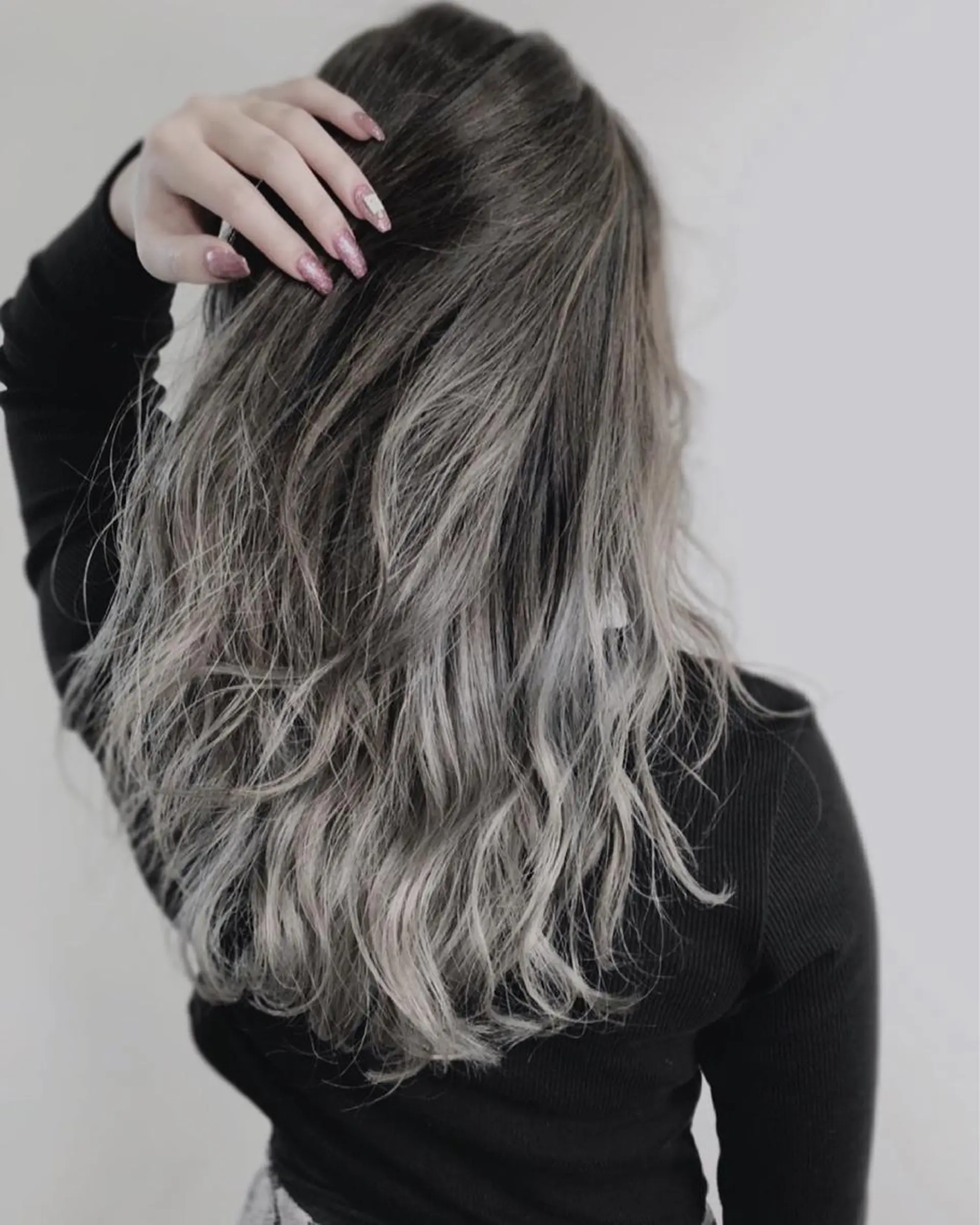 セミロング カラー 1席のみの 美容室IKKIのヘアスタイル