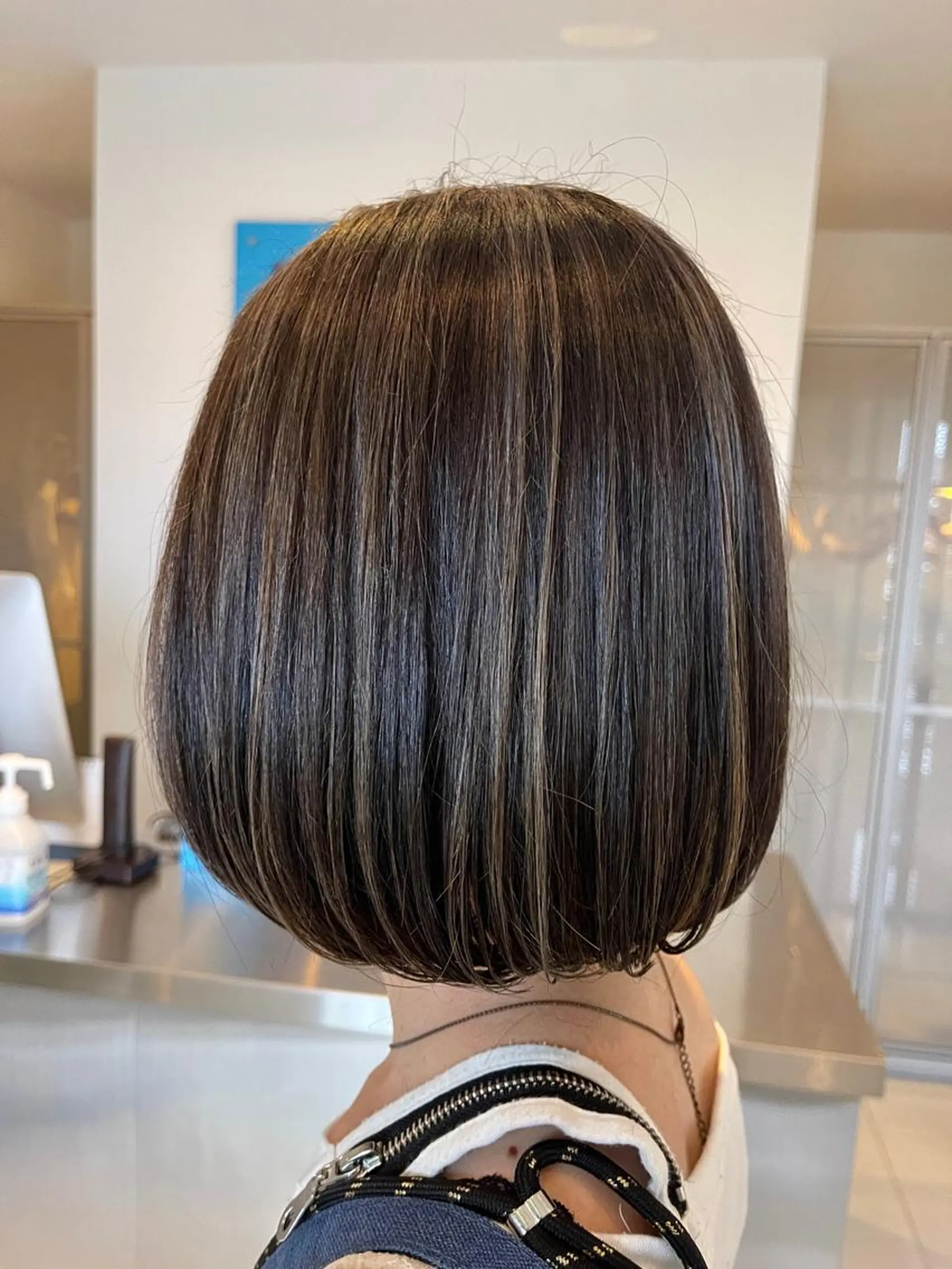 ミディアム ボブ ハイライト カット ヘアカラー 三好 達也のヘアスタイル