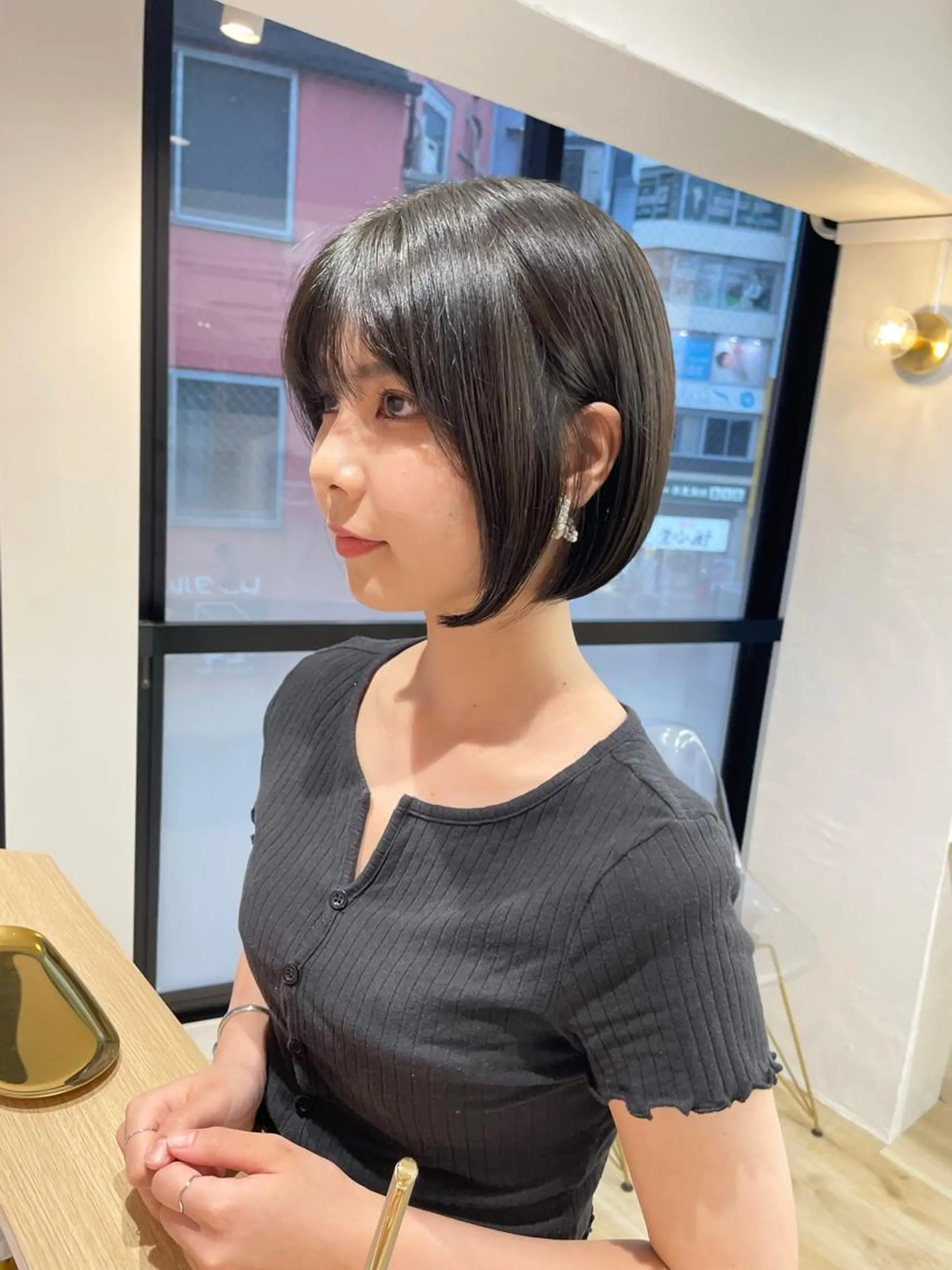 ショート ボブ 顔周りカット ハイライト 髪質改善 韓国風ヘア 新宿/韓国レイヤー/ 髪質改善/佐藤航のヘアスタイル