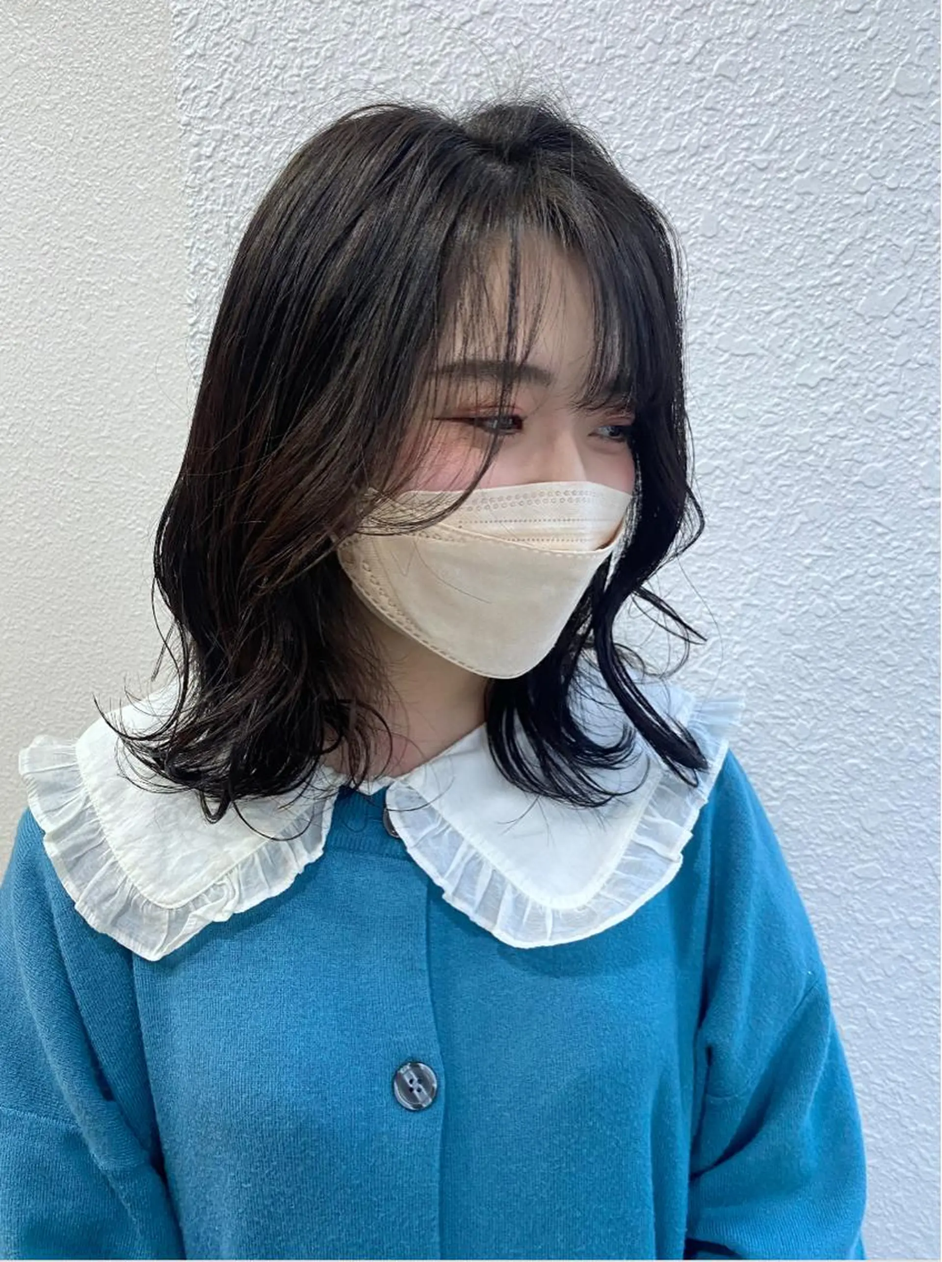 ミディアム 顔周りカット 韓国風ヘア おくれ毛 トリートメント ベージュ/インナー カラー🤍Rieのヘアスタイル