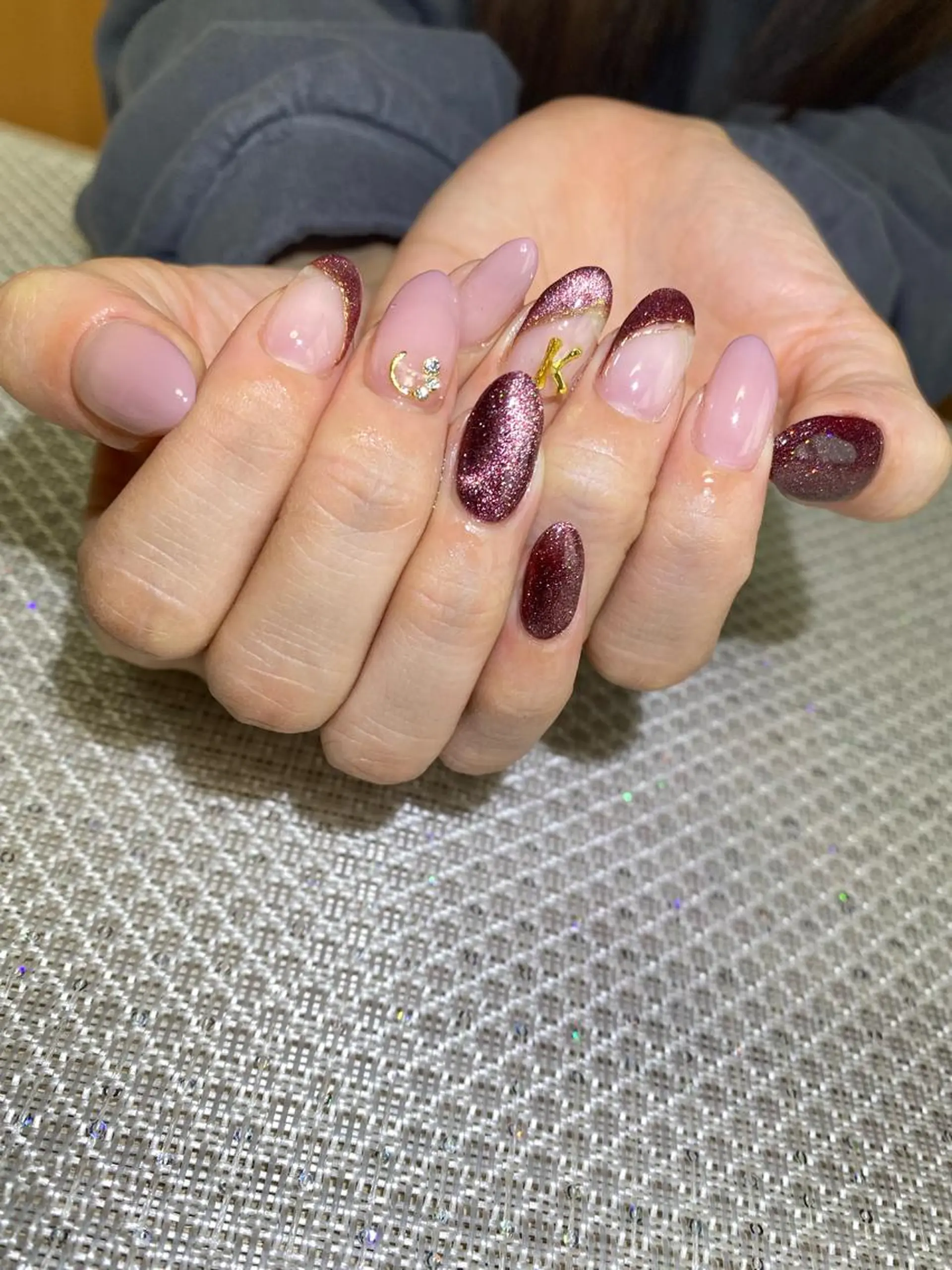 ネイル ボルドー フレンチネイル マグネットネイル 斜めフレンチ Esthetic Will所属・will 有希のネイルデザイン