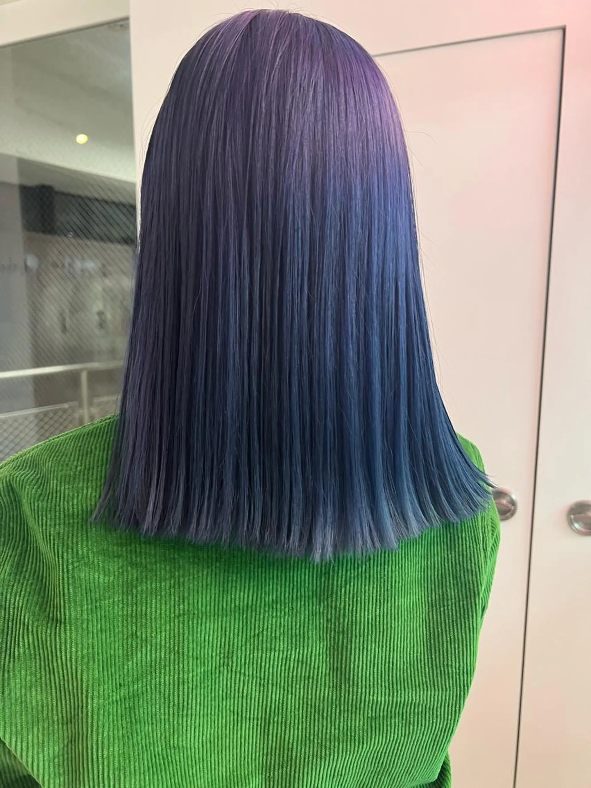 セミロング カラー ヘアアレンジ 🧨ブリーチー×ボブ レイヤー💎じゅえるのヘアスタイル