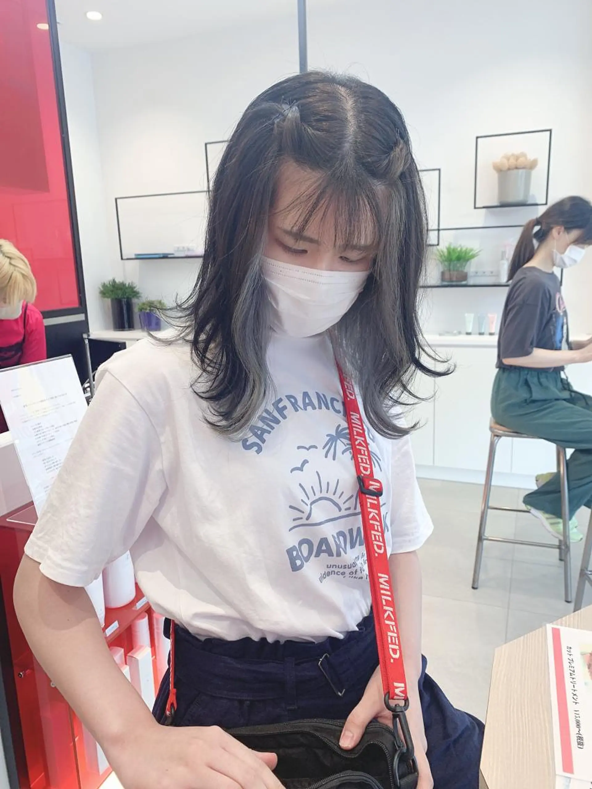 セミロング みなもと ちはるのヘアスタイル