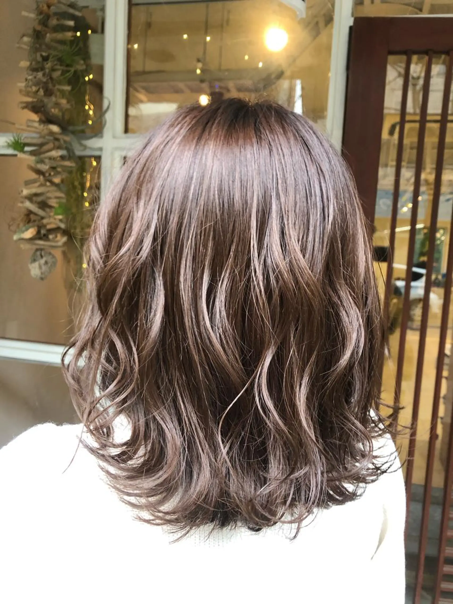 セミロング ニイムラ ミキのヘアスタイル