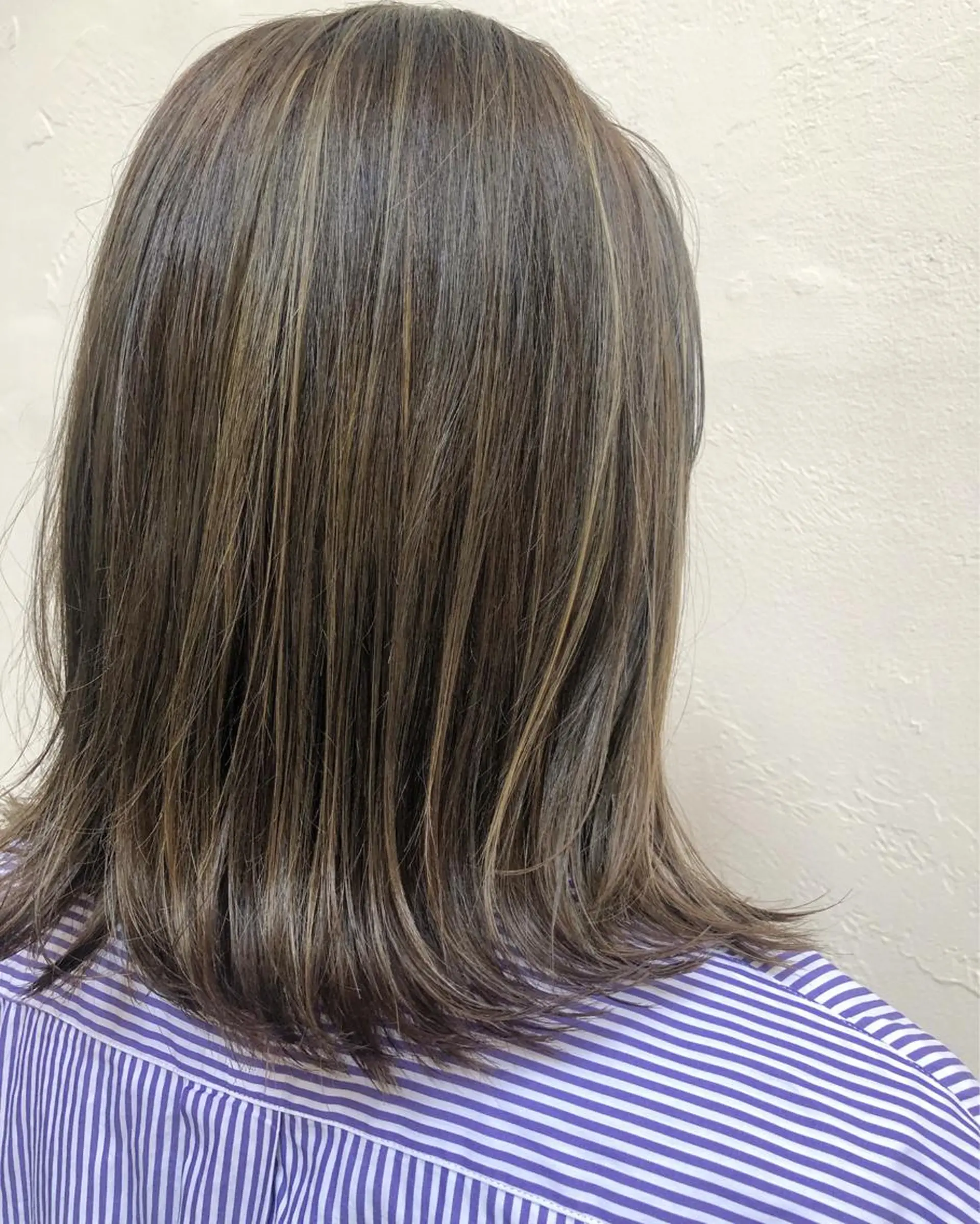 ミディアム カラー アッシュ 透明感カラー ハイライトカラー ハイライト luve heart's And Be  minamisemba所属・脇坂 佳世の眉毛・アイブロウイメージ