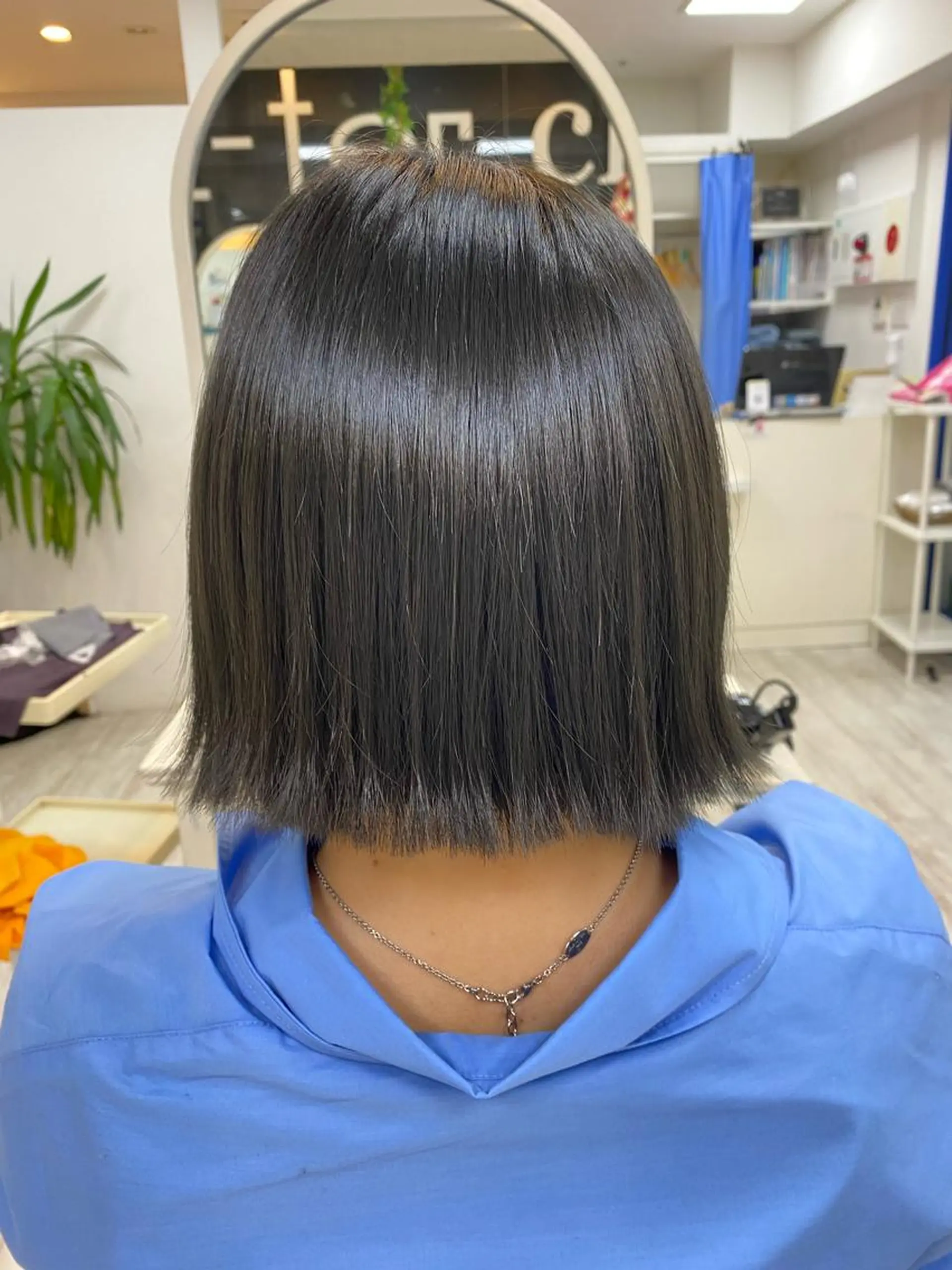 ショート ボブ 外ハネヘア ⭐️透明感カラー/ パーマ⭐️宮野翔のヘアスタイル