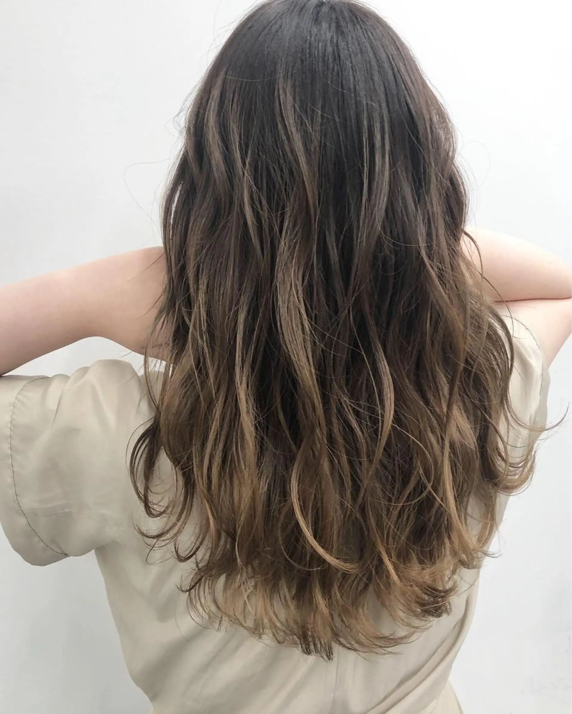 ロング カラー ヘアアレンジ 【公式】amble luxe池袋東口🩷のヘアスタイル