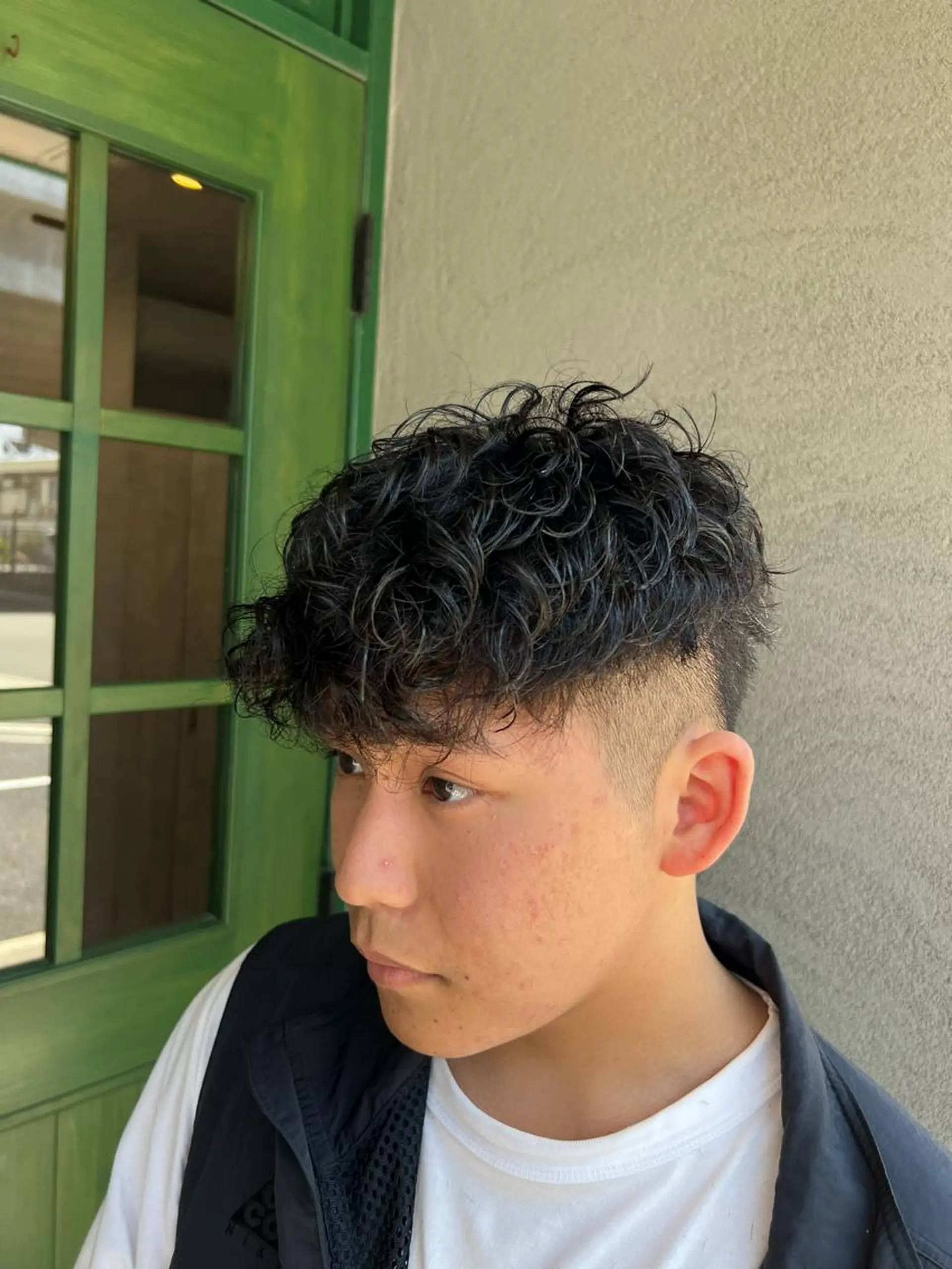 ショート パーマ メンズ スペインカール くせ毛 SHION men's permのヘアスタイル