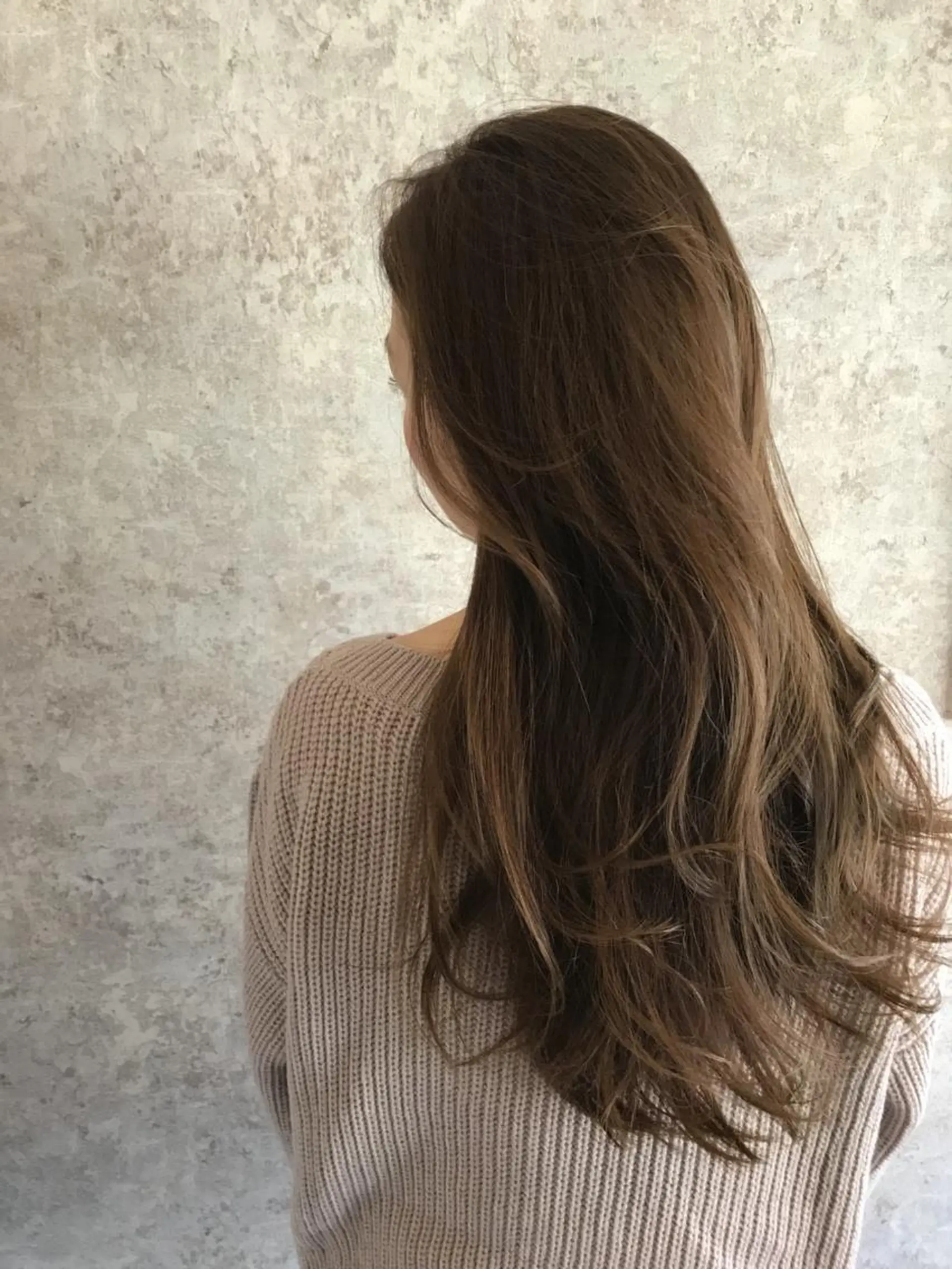 ミディアム カラー パーマ 指名支持率NO.1 スタイリストのヘアスタイル