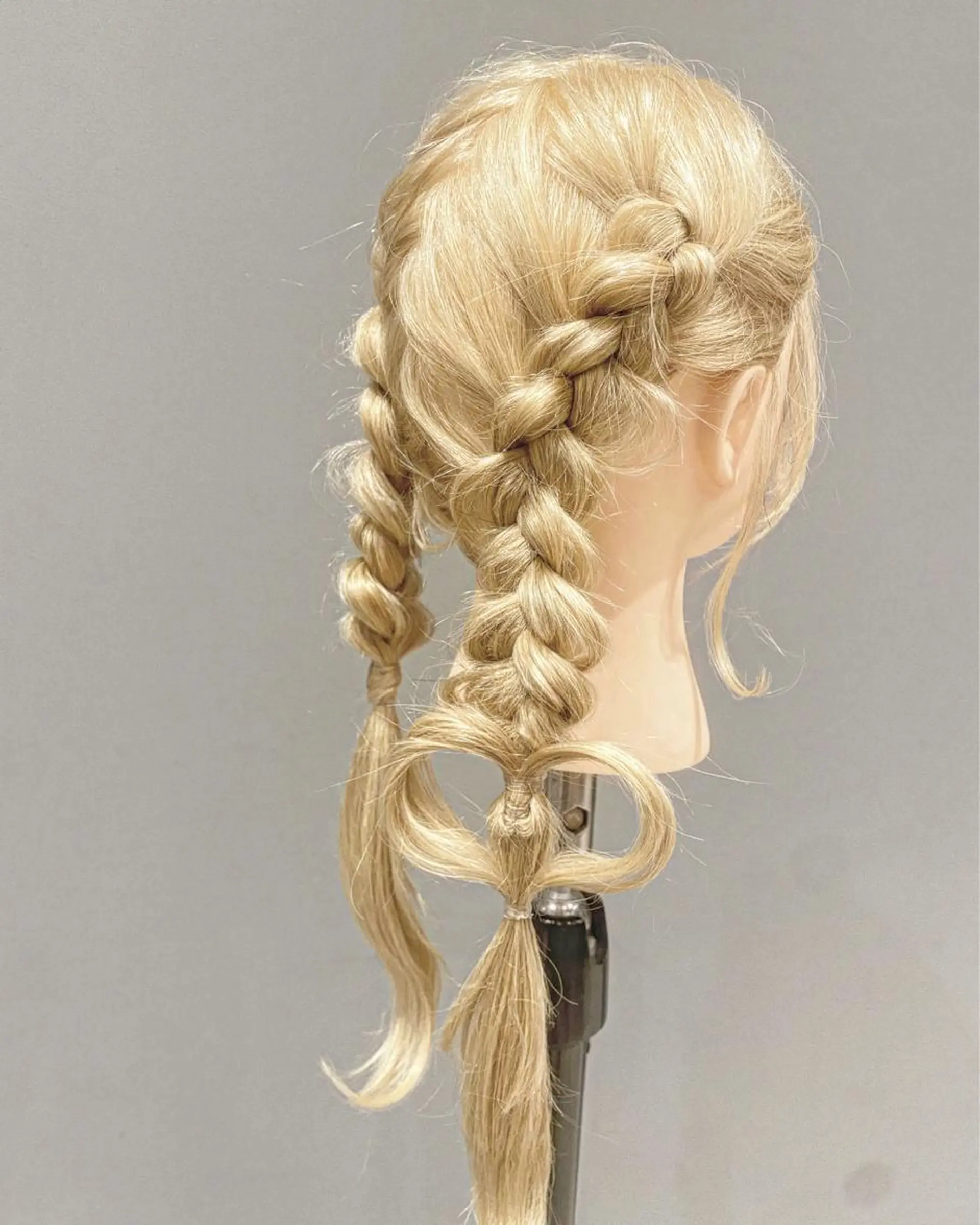 カラー パーマ ヘアアレンジ 加藤 愛実のヘアスタイル