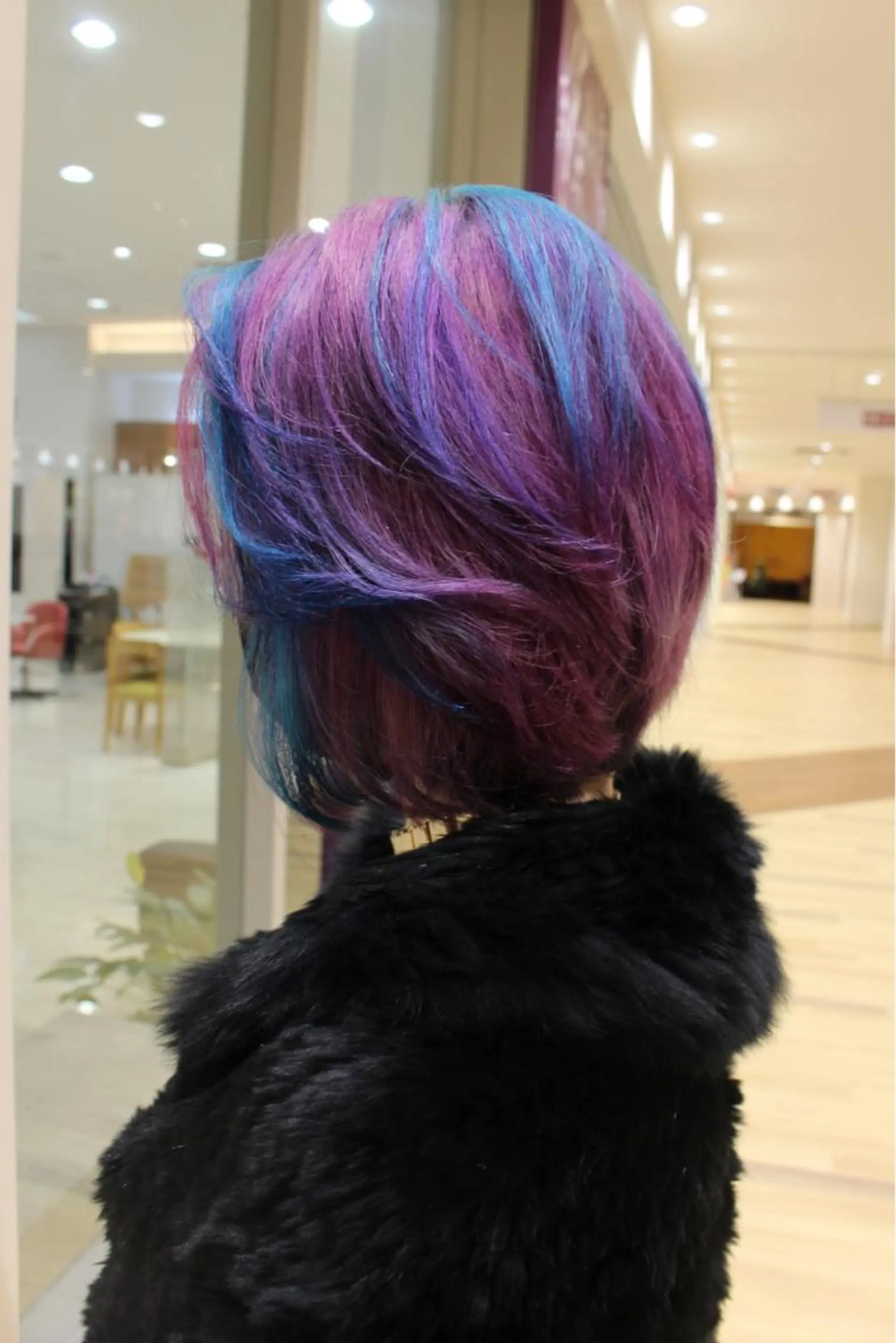 セミロング カラー 髪質改善のプロ✨りな さんのヘアスタイル