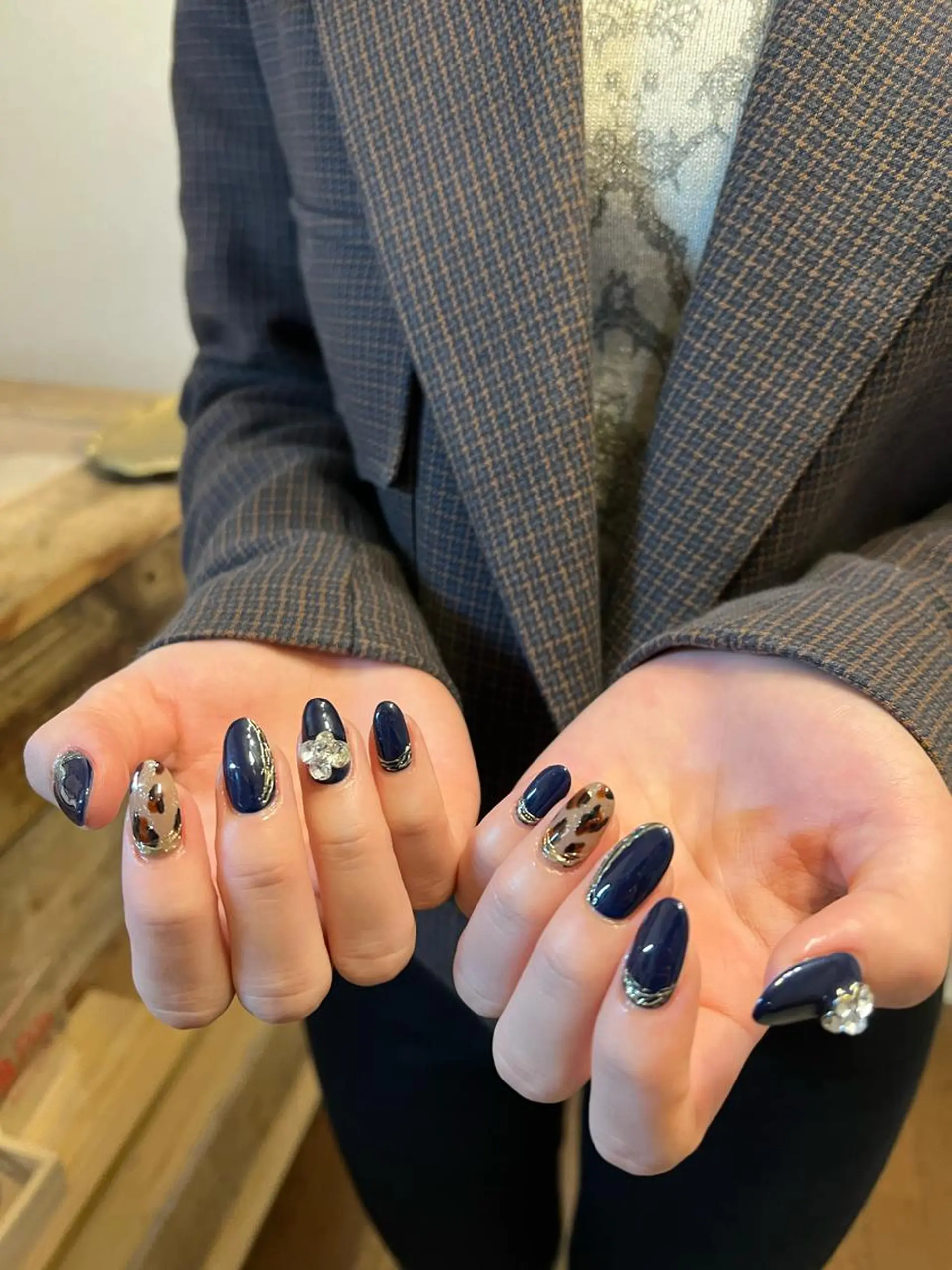 ネイル ハンドネイル フットネイル ハンドケア Nes.Nail所属・Miyagi Asamiのネイルデザイン