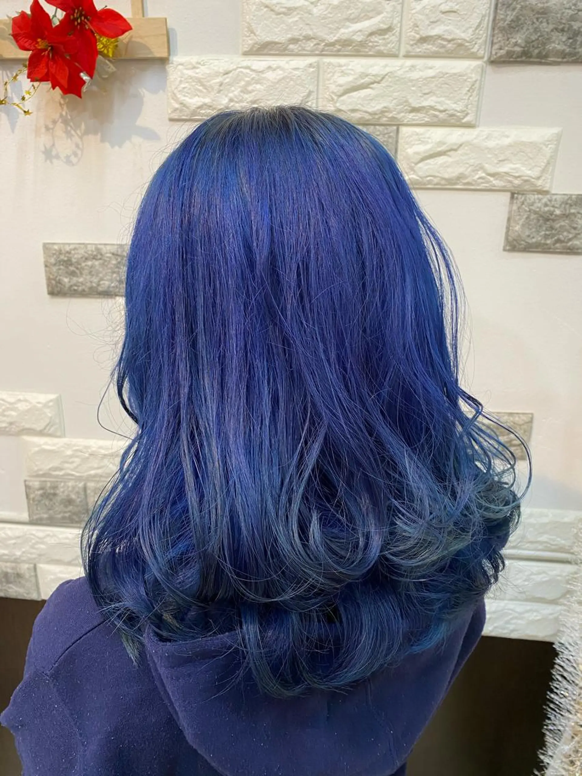 セミロング カラー ショートボブ✨️ 池田芽生のヘアスタイル