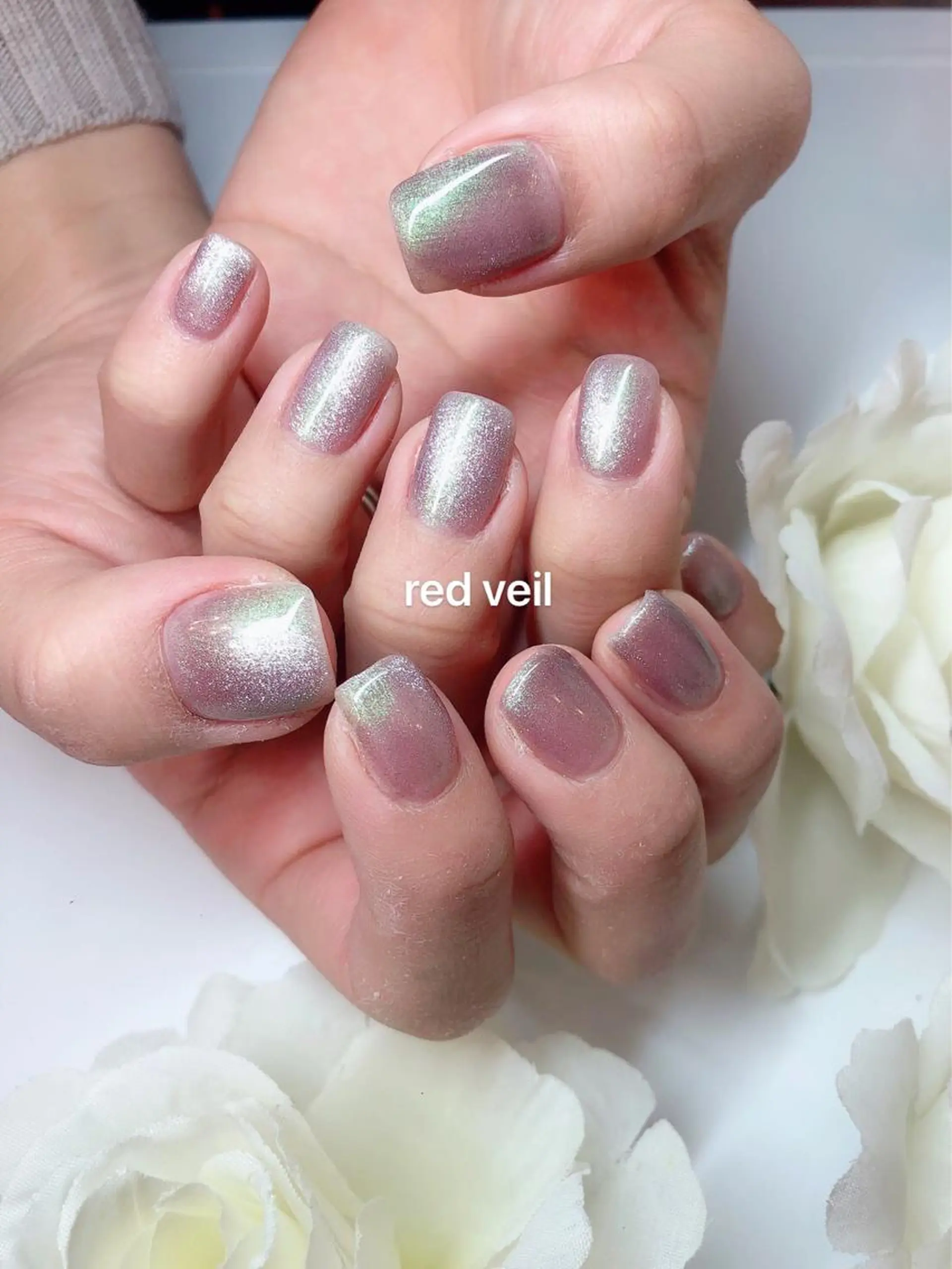 ショート ネイル オーロラネイル ハンドネイル 長さ出し専門 nynaのネイルデザイン