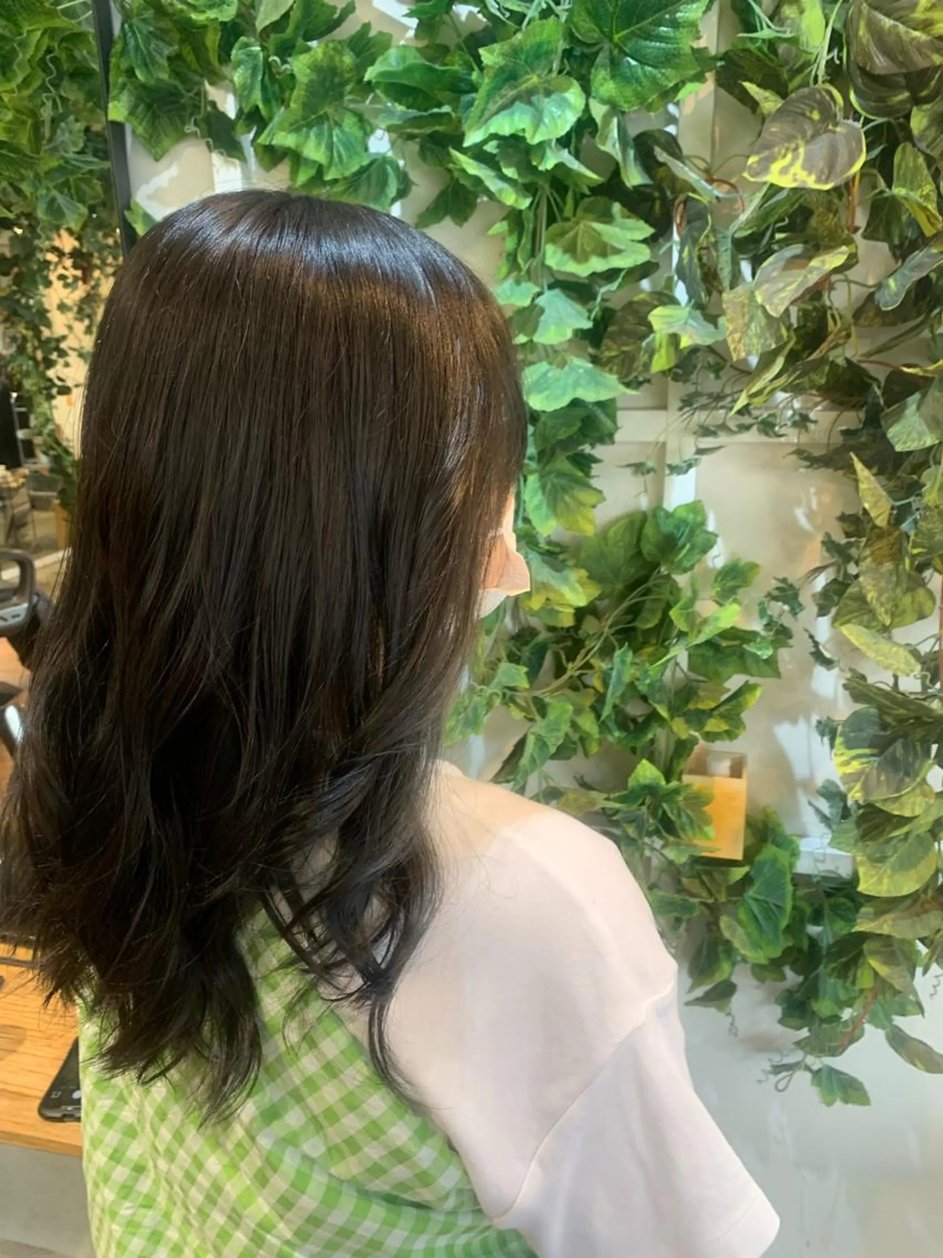 ミディアム カラー ハイライト✨髪質改善 TAKAさんです😊のヘアスタイル