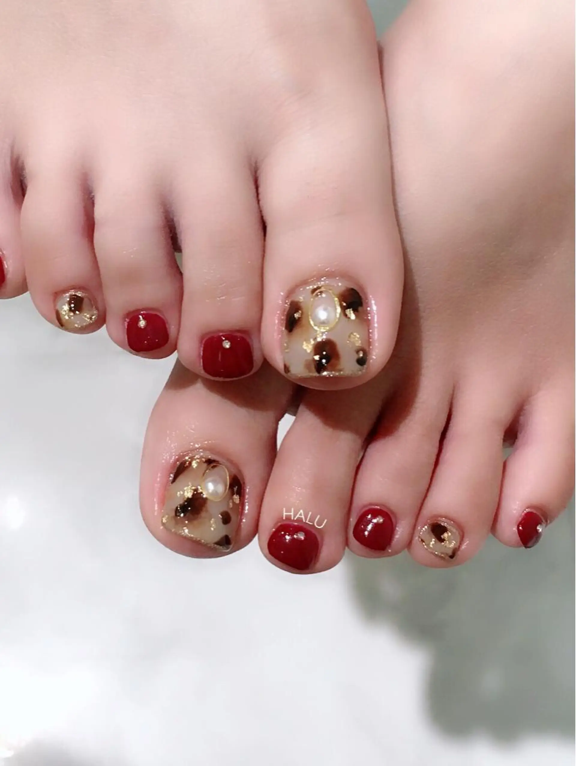 ネイル アニマル柄 ボルドー ゴールド HALU ハルのネイルデザイン