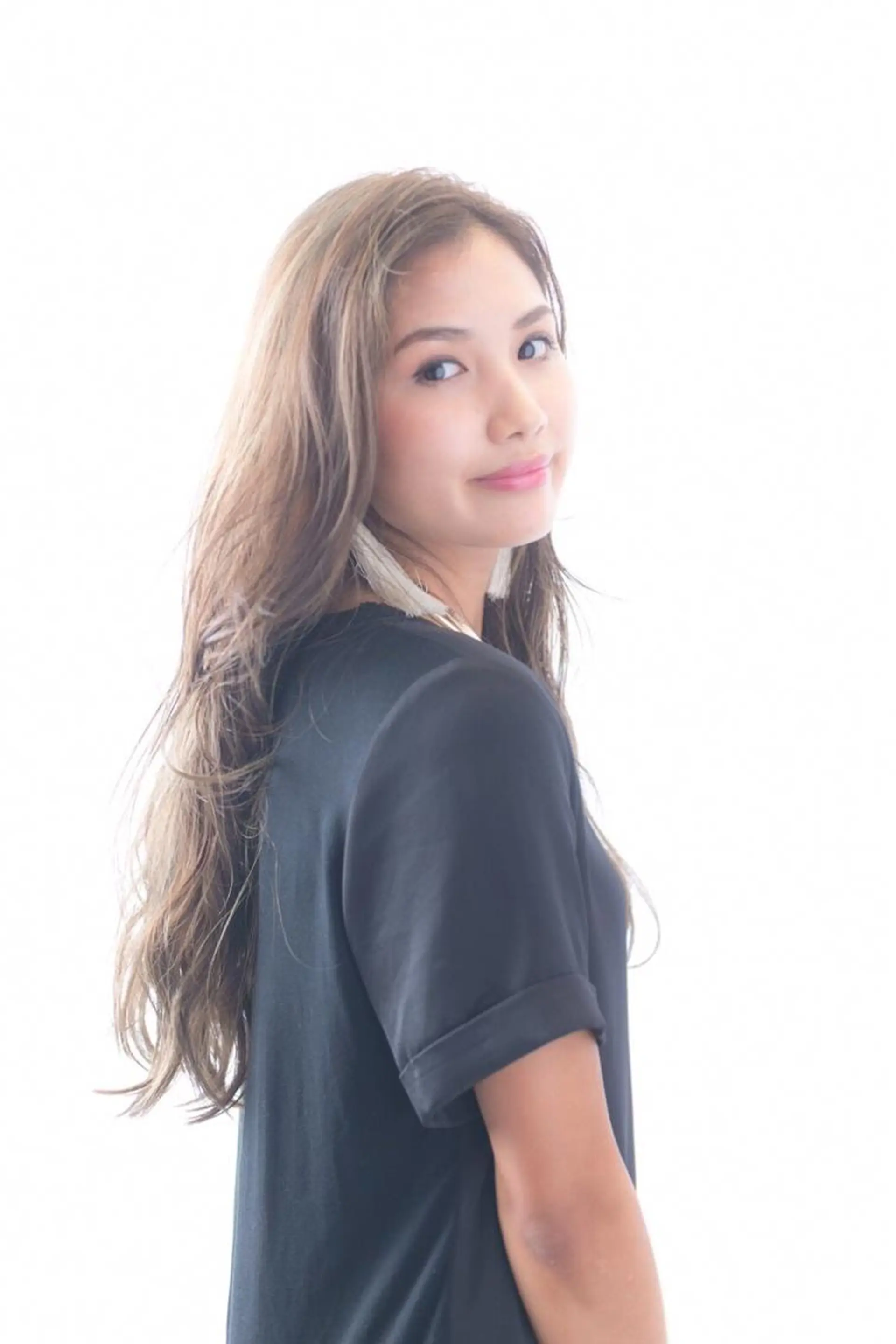 ロング カラー パーマ ヘアアレンジ メンズ キッズ ネイル マツエク・マツパ アティリー 西梅田のヘアスタイル