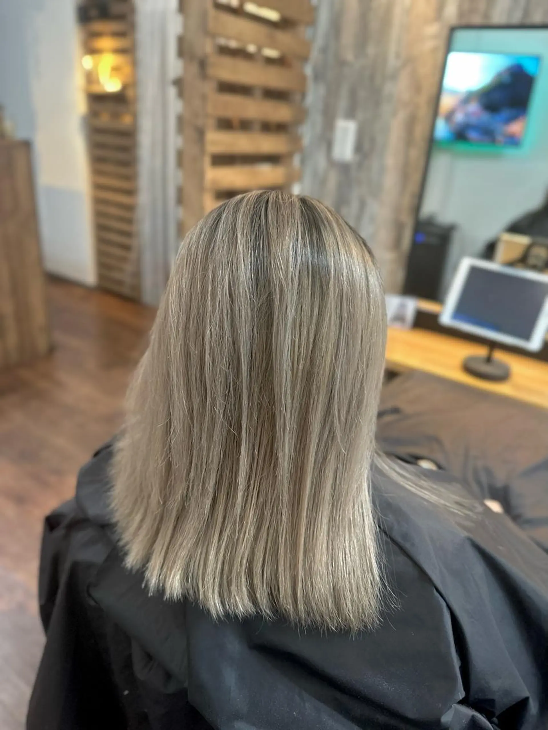 ミディアム カラー カット ヘアカラー トリートメント Lizir  ルズィール所属・Luzir⭐︎ GEN⭐︎のヘアスタイル