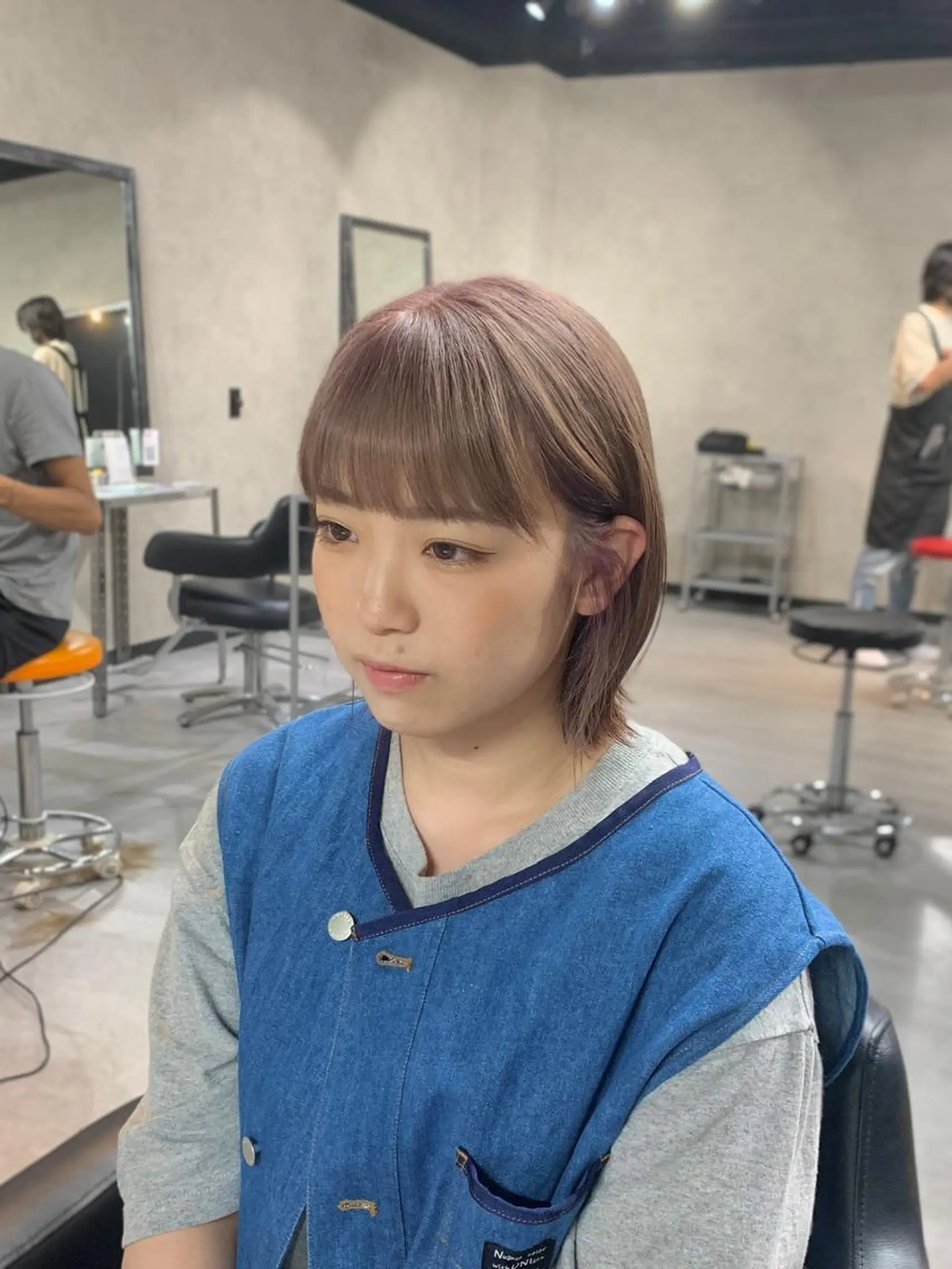 ショート カラー ベージュカラー ピンクカラー ピンクベージュ KISS SWAN所属・B E C H I C O〔べち子〕のヘアスタイル