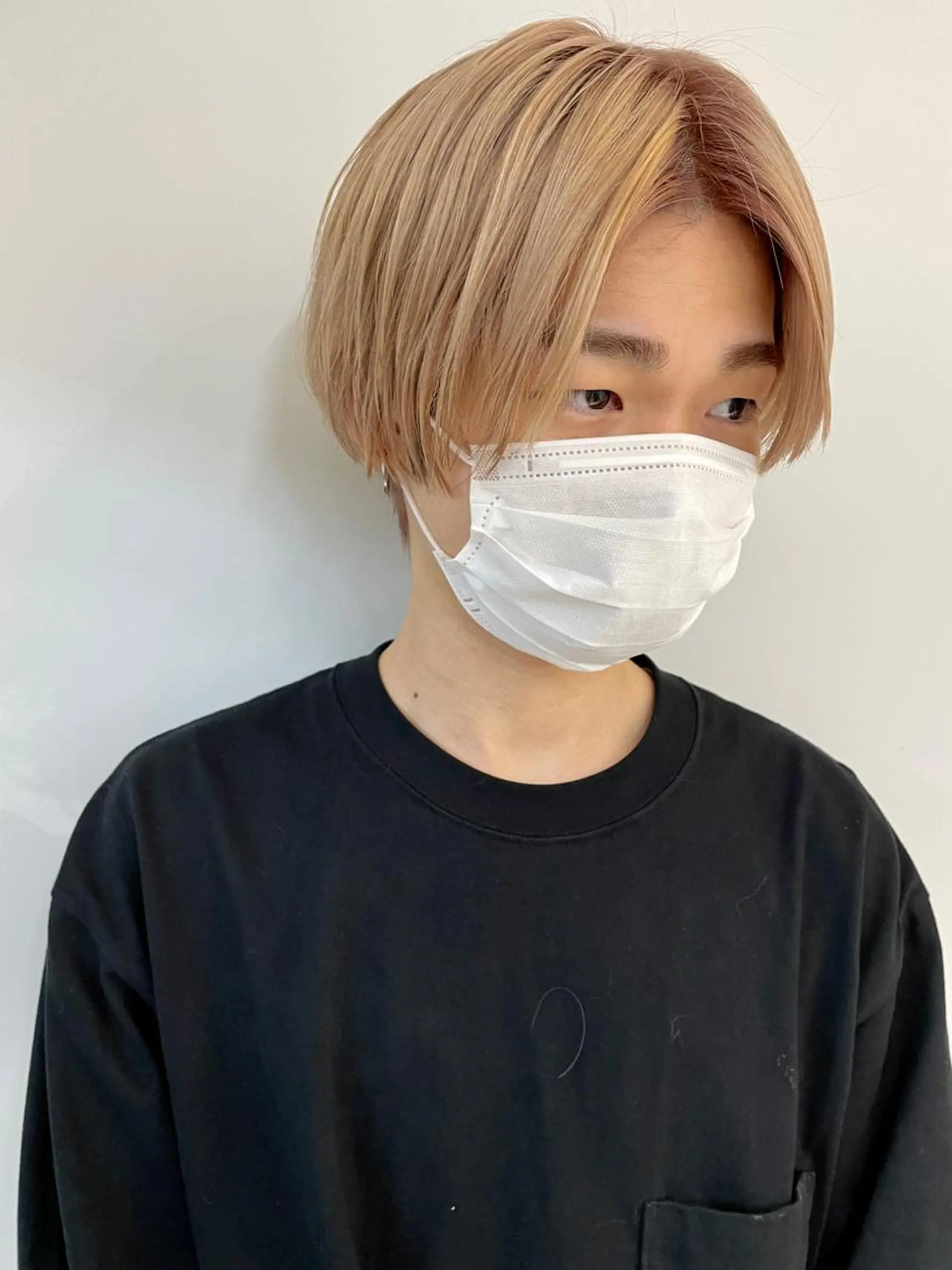 ショート カラー メンズ メンズブリーチ ブリーチ ブロンド vain所属・パーマウルフショート 濱田匠のヘアスタイル