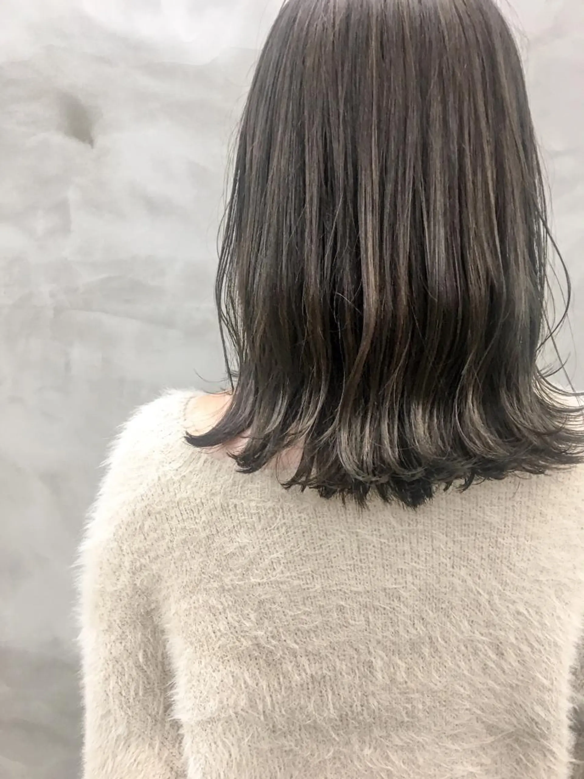 カラー アッシュ グレージュ イルミナカラー SEED&beauty byFLAT所属・ヘッドスパ (女性限定)🍋モエのヘアスタイル