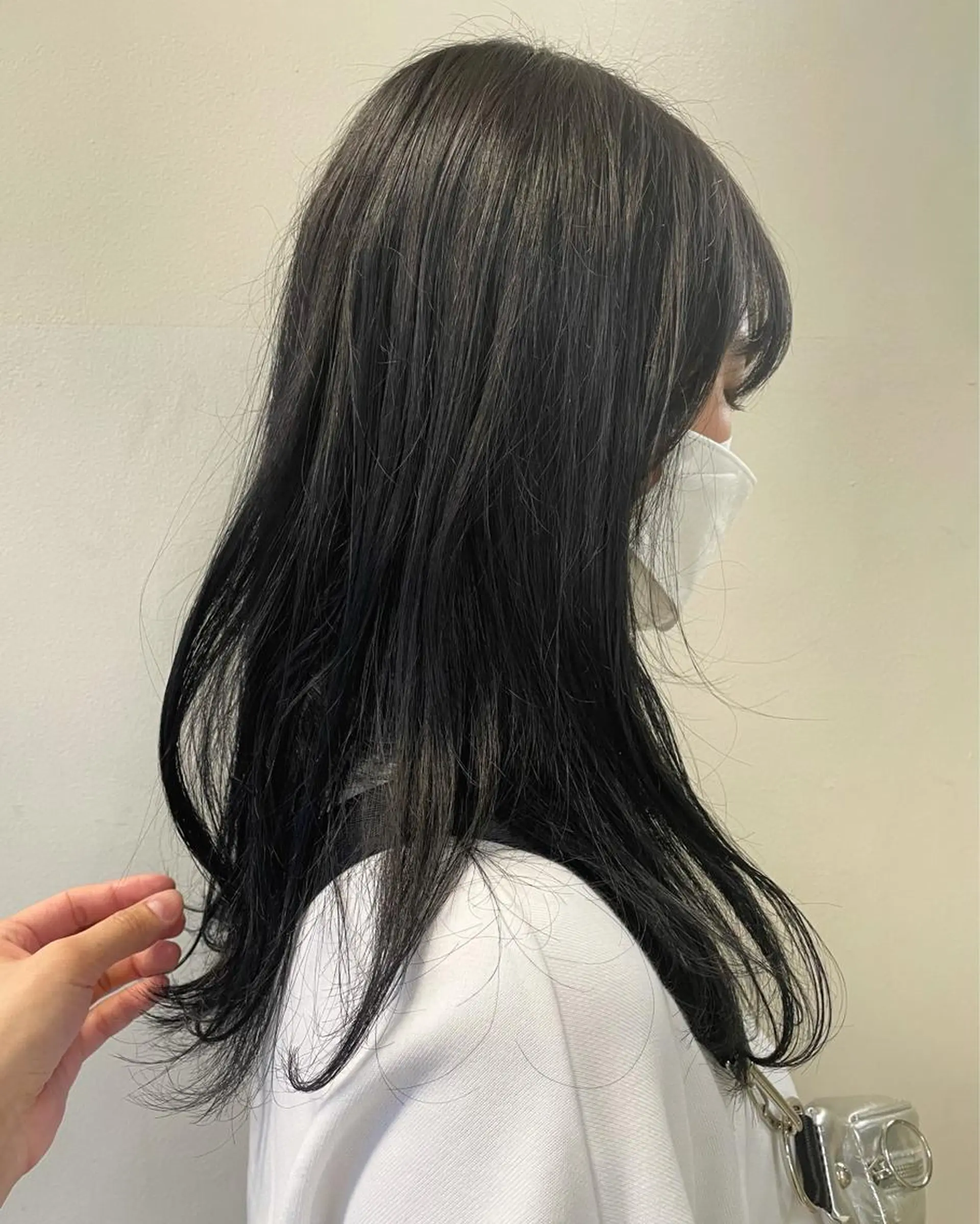 ロング カラー 黒髪 ナチュラルブラック 中村 碧のヘアスタイル