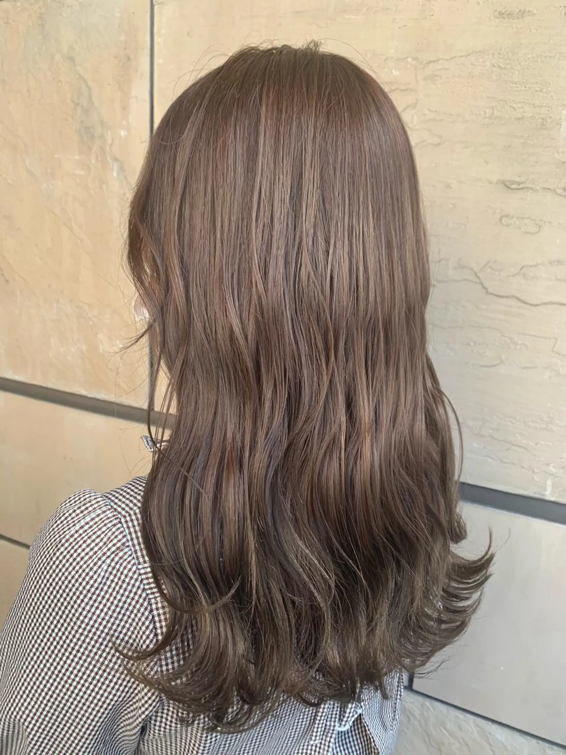 セミロング ヘアカラー トリートメント 🦄艶カラー×韓国 NANA💎🐬のヘアスタイル