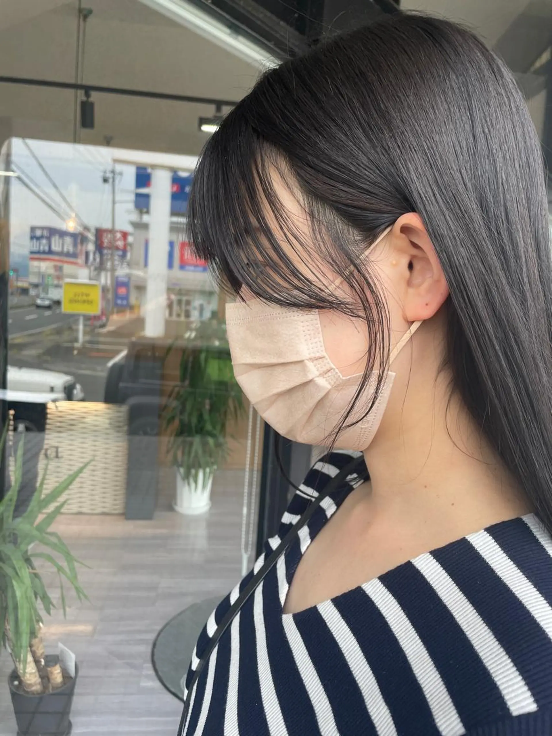 ミディアム 韓国風ヘア レイヤーカット alu所属・マキノ キョウカのヘアスタイル