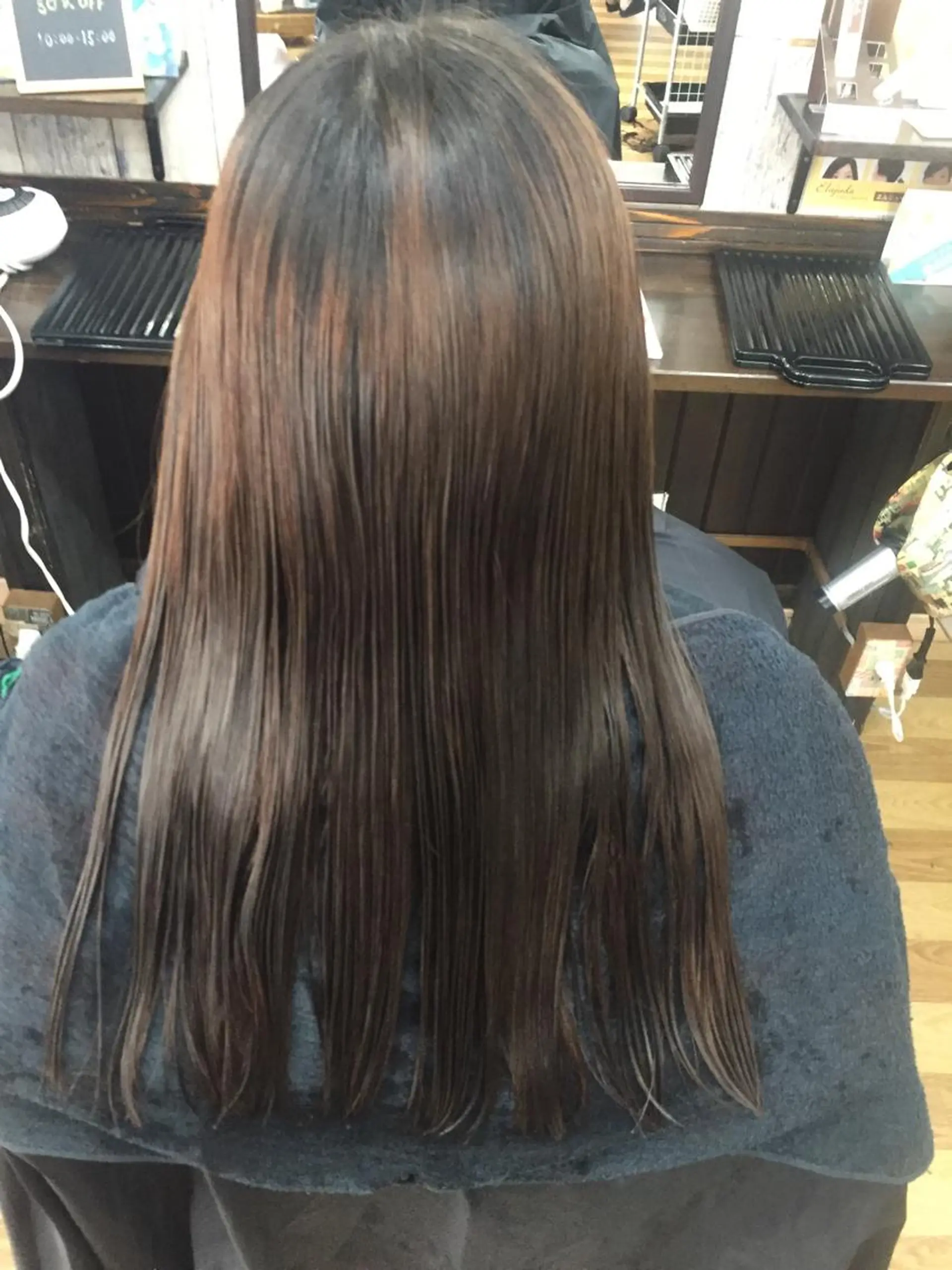 カラー atoll所属・中山 ルミ子のヘアスタイル