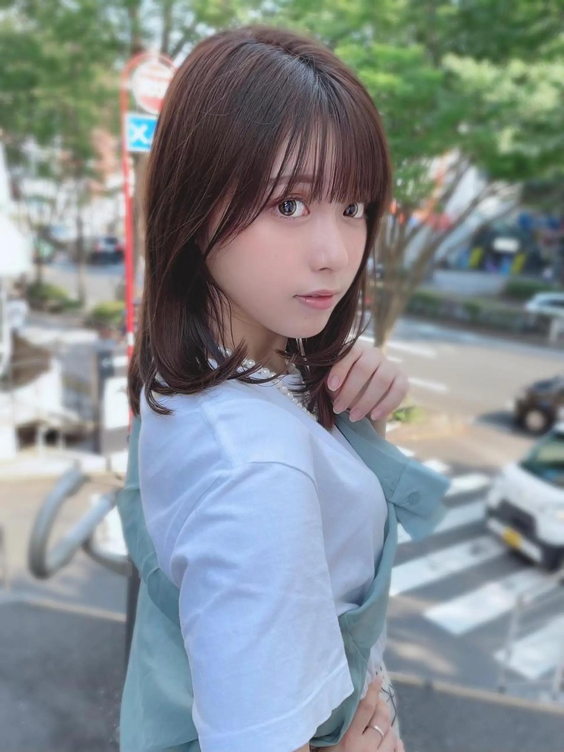 ミディアム カラー パーマ カット ヘアカラー トリートメント 公式 Ease by amble luxeのヘアスタイル