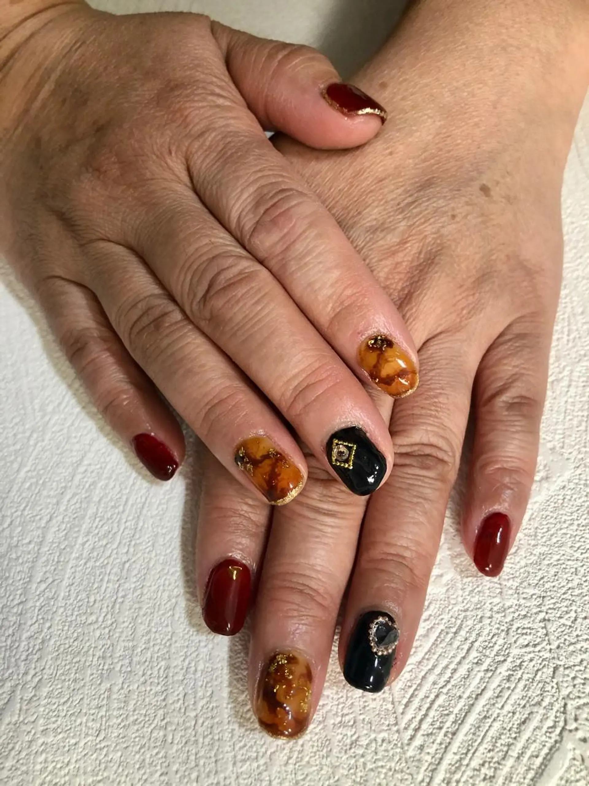 ネイル べっ甲ネイル 奥園 良恵のネイルデザイン