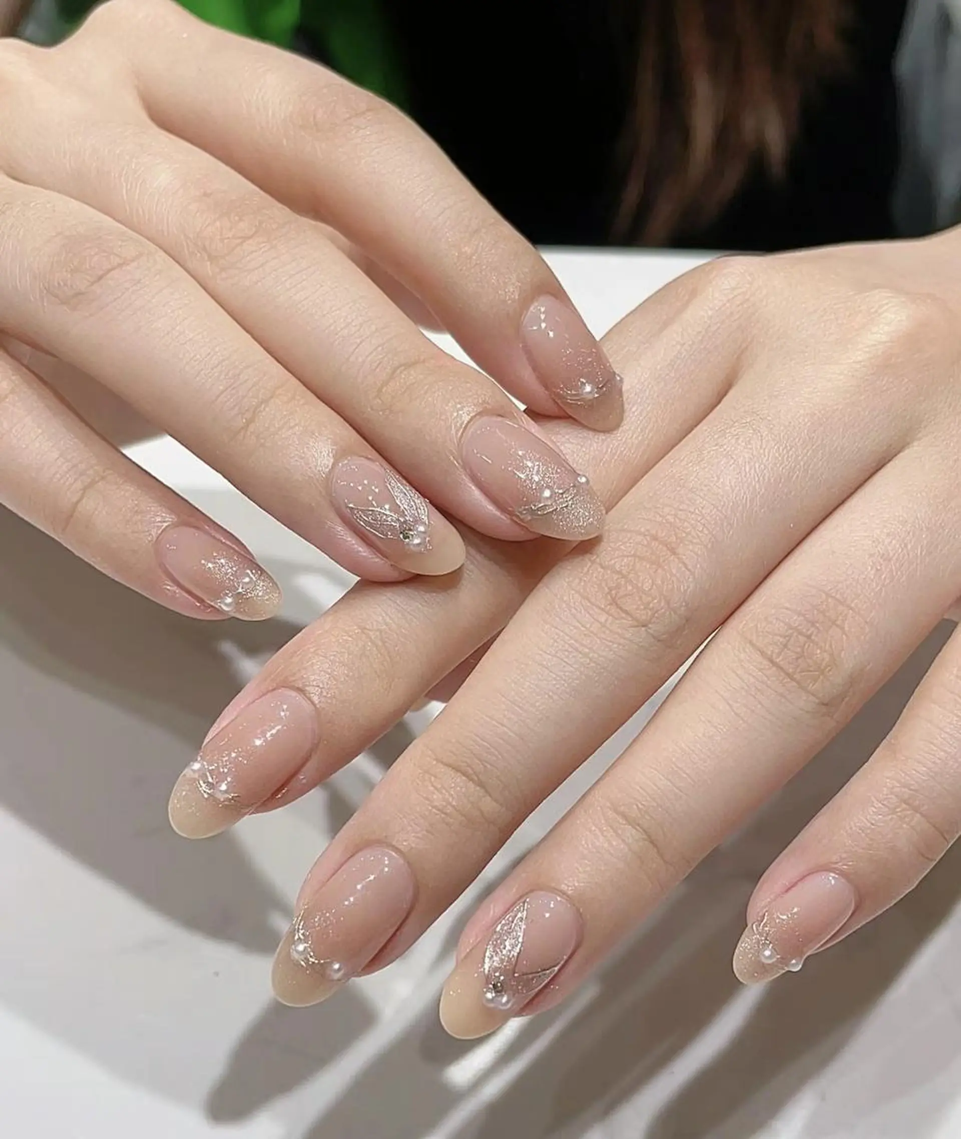 ネイル チークネイル 長さ出し フットネイル フレンチネイル ジェルネイル AB マツエクネイルサロンのネイルデザイン