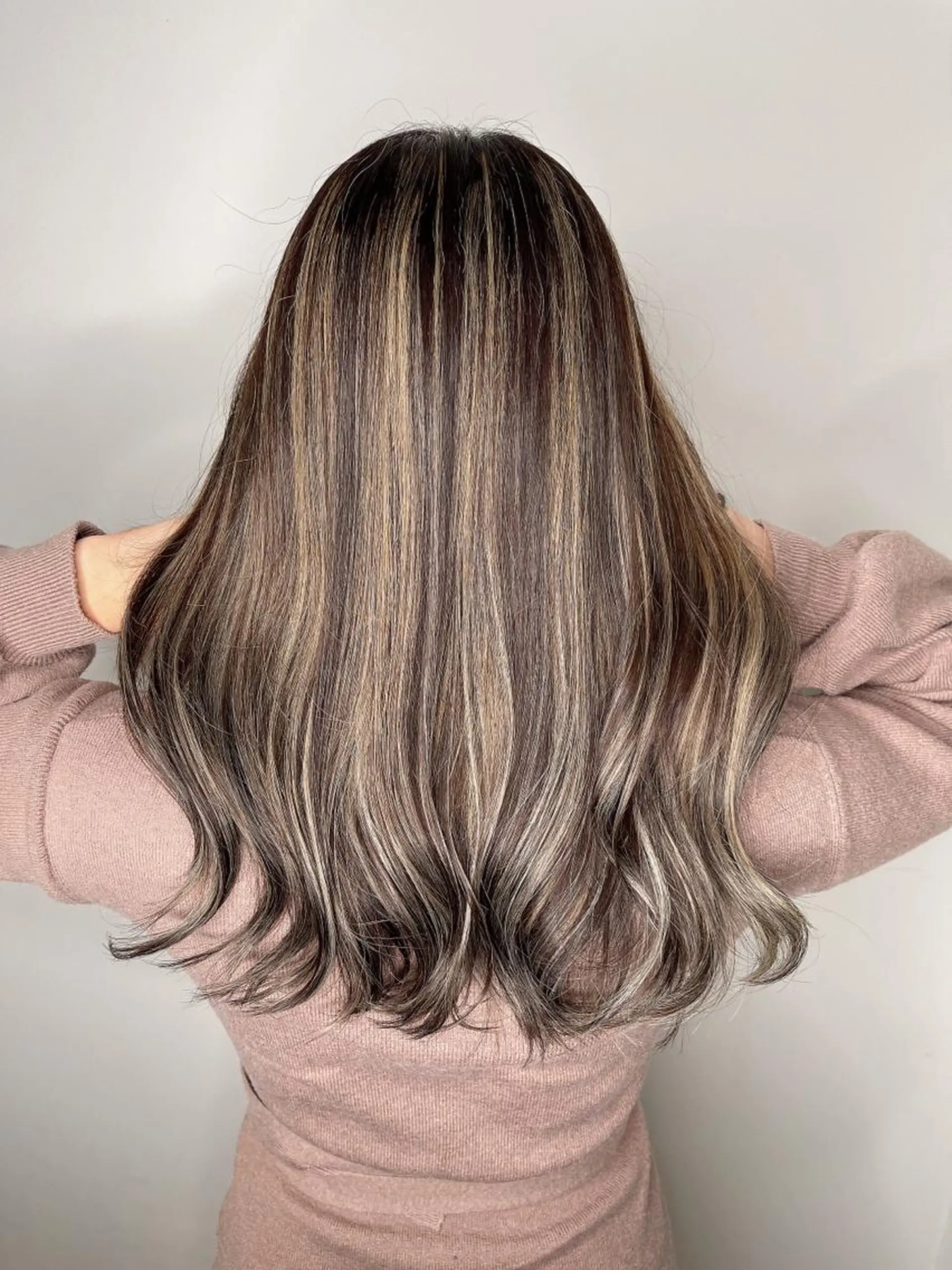 ロング カラー ハイライトカラー ハイライト エクステ Luana 矢場町のヘアスタイル