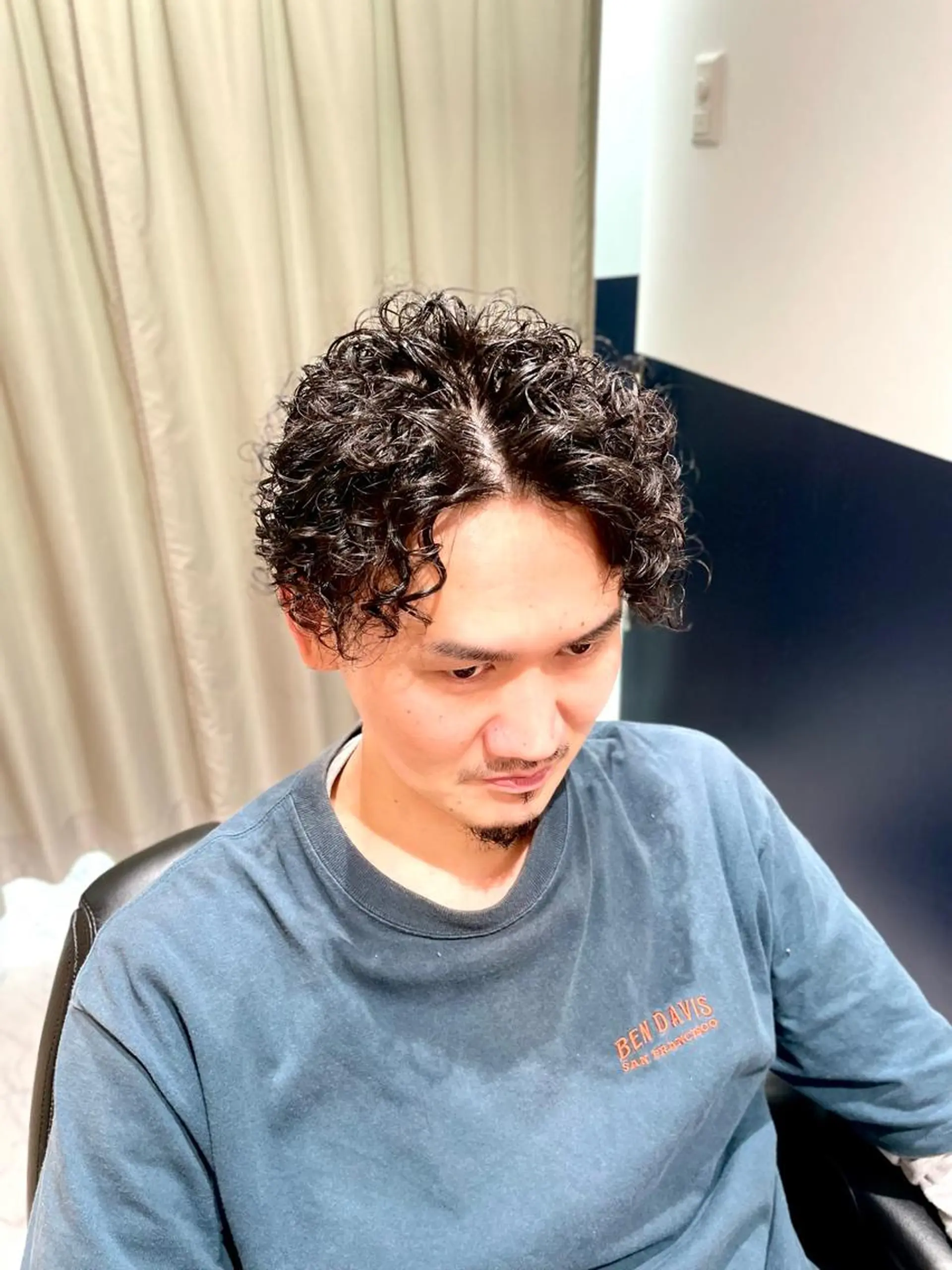 ミディアム パーマ メンズ ミディアムパーマ メンズパーマ スパイラルパーマ カット パーマ 銀座メンズカット/ 銀座メンズパーマ/のヘアスタイル